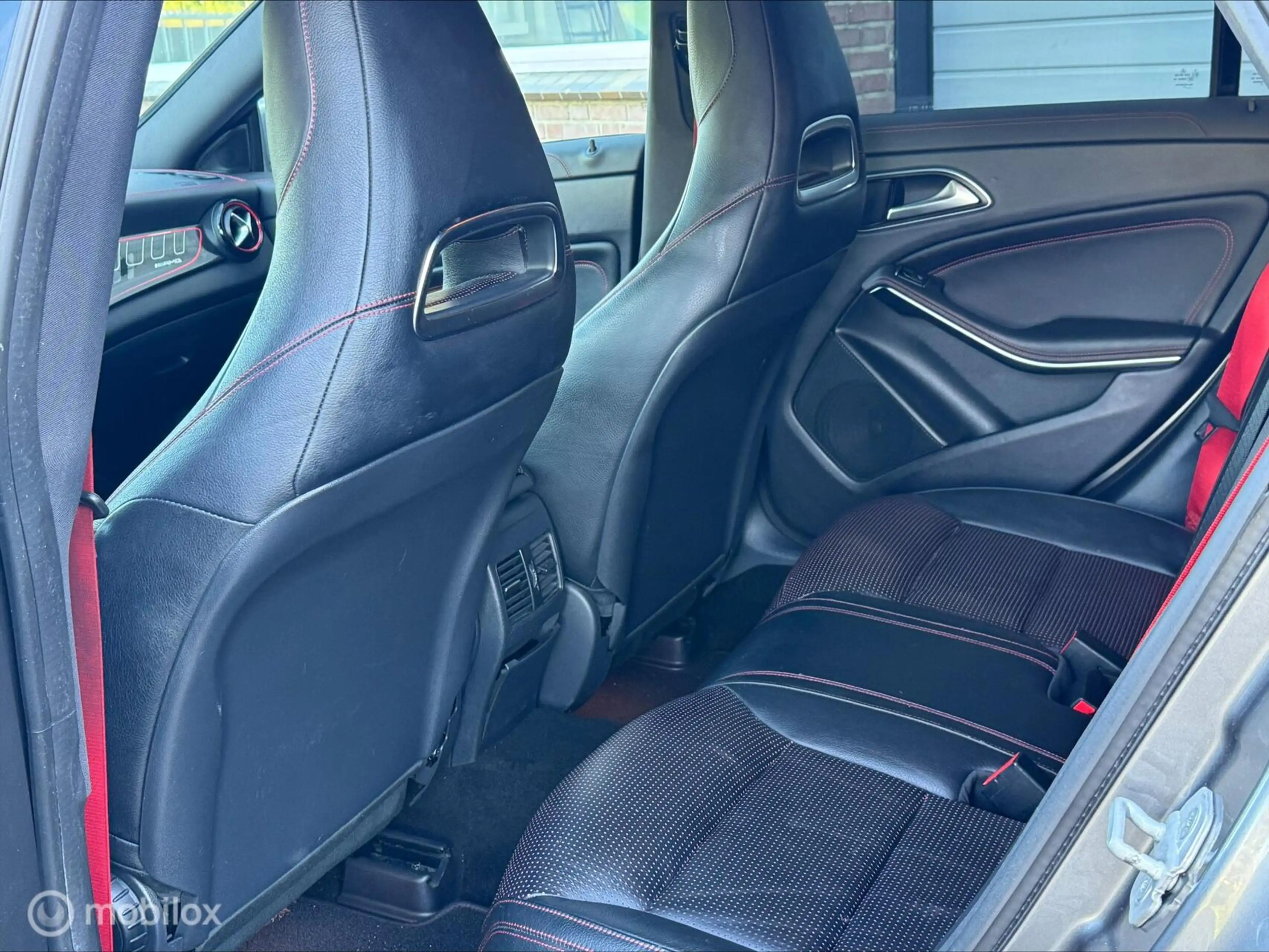 Mercedes-Benz CLA 45 AMG Shooting Brake 4MATIC — photo 11