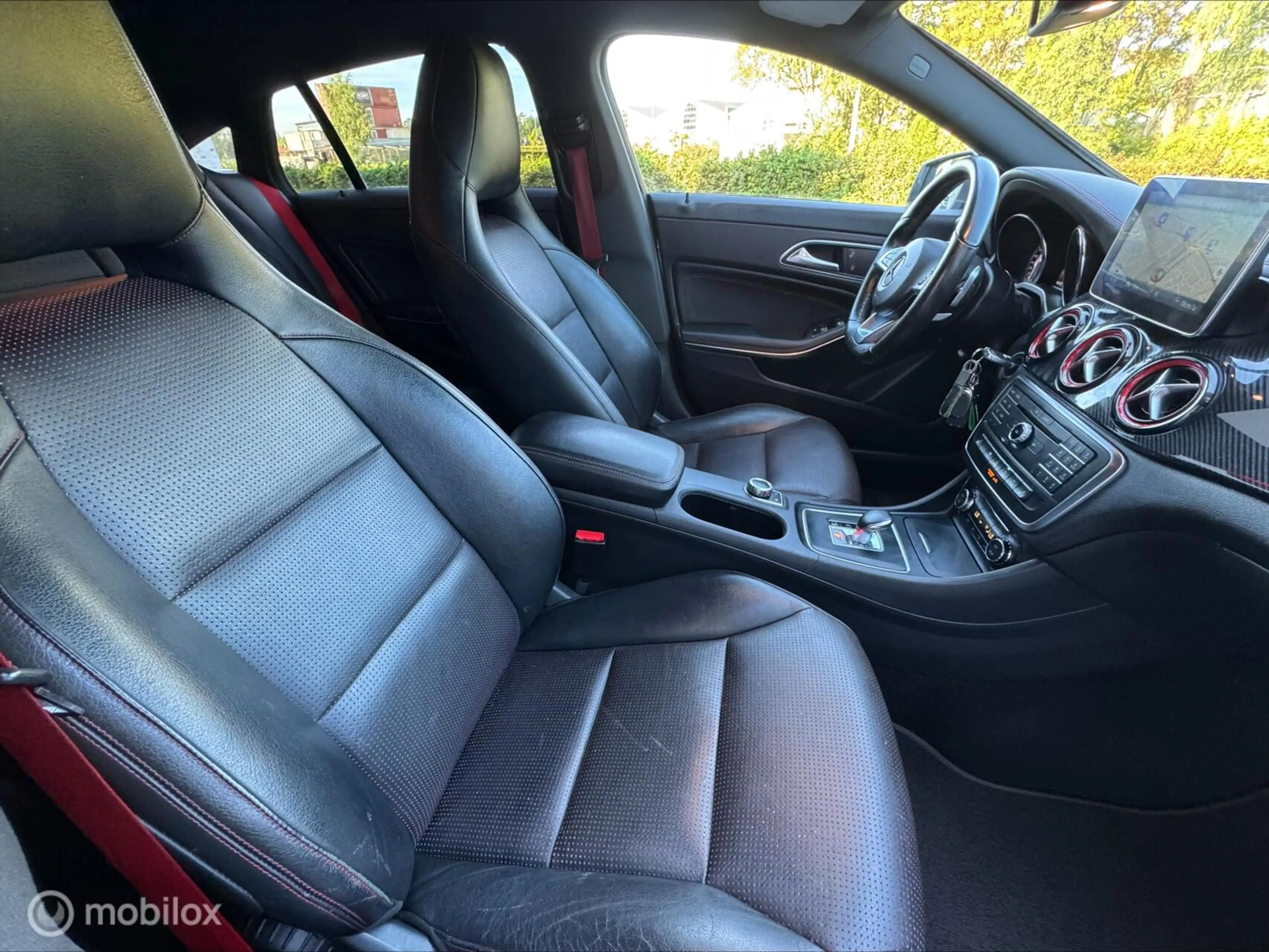 Mercedes-Benz CLA 45 AMG Shooting Brake 4MATIC — photo 16