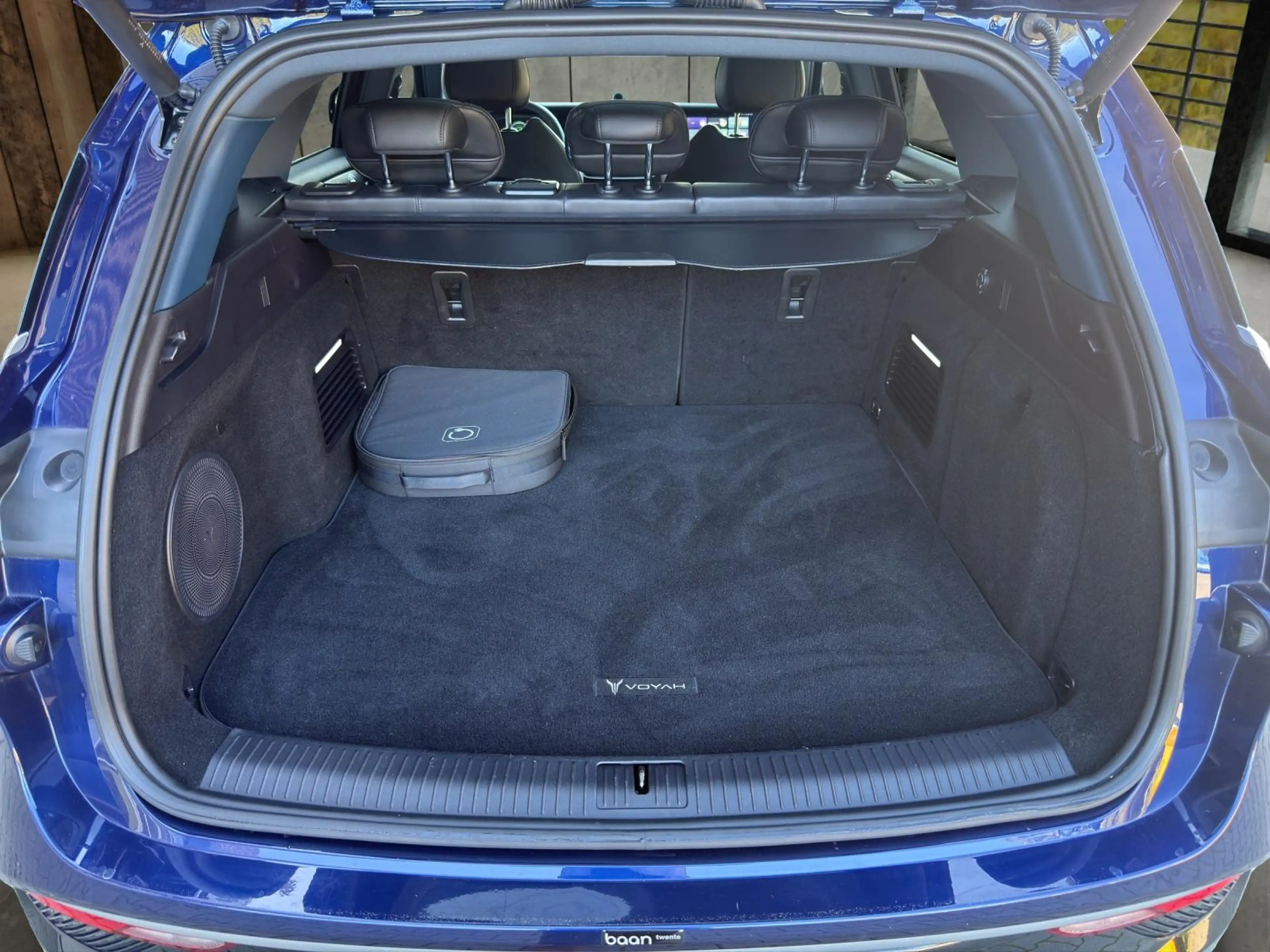 Voyah Free 4WD 106 kWh Flagship | TREKHAAK !! | Panoramadak — photo 20