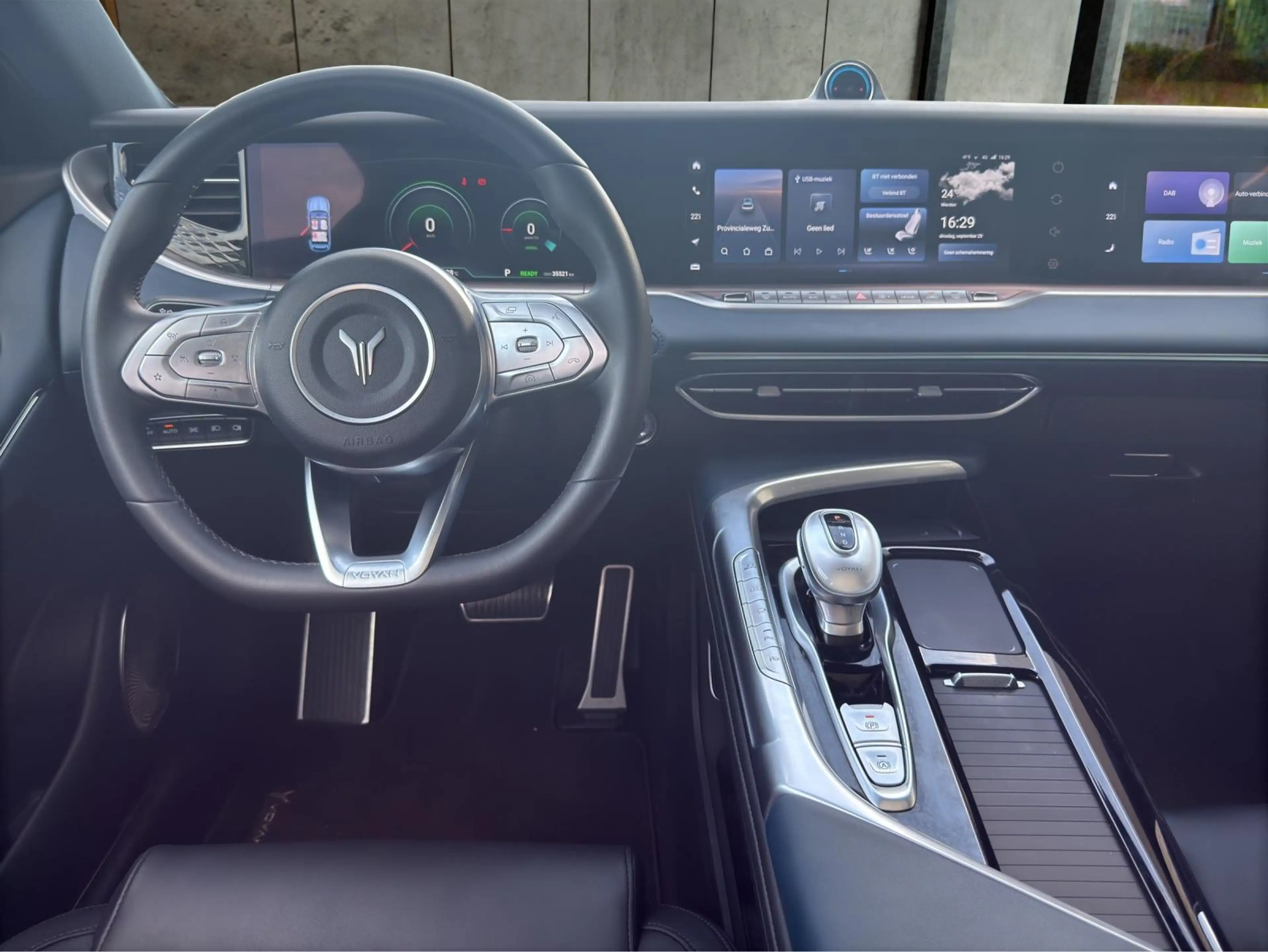 Voyah Free 4WD 106 kWh Flagship | TREKHAAK !! | Panoramadak — photo 13