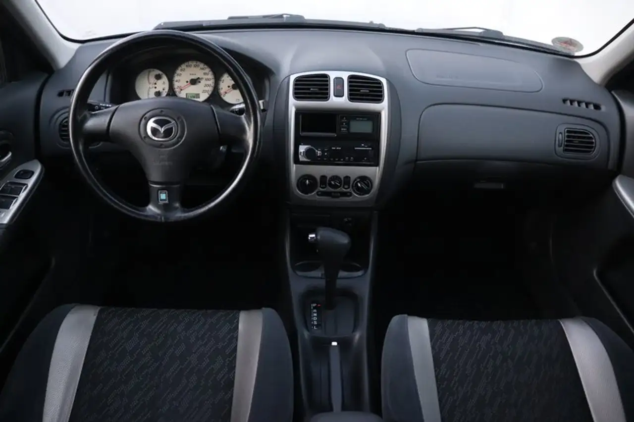 Mazda 323 F AUTOMATIK KLIMA ALLWETTERREIFEN, foto 4