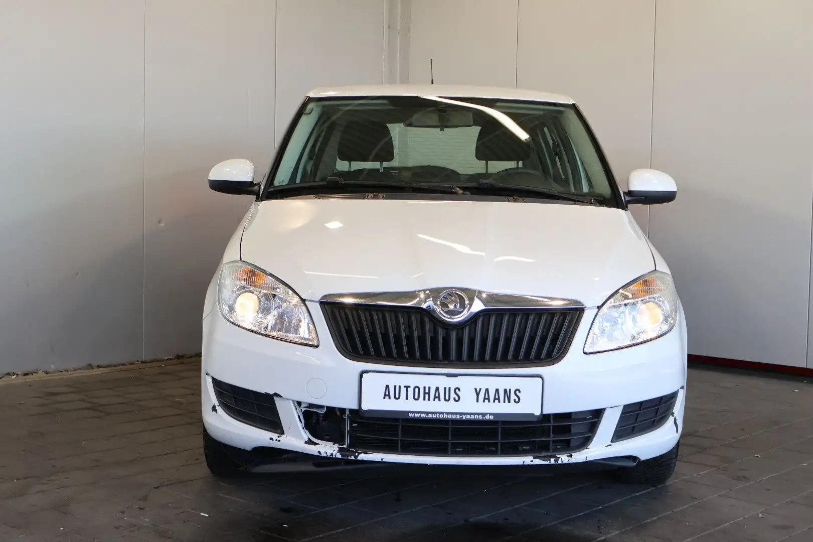 Skoda Fabia 1.2 Ambition CLIMATIC+ALLWETTER Wit - 2