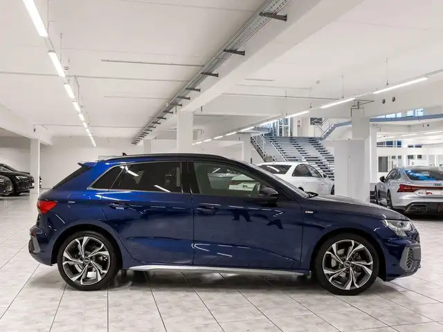 Audi A3 view 5