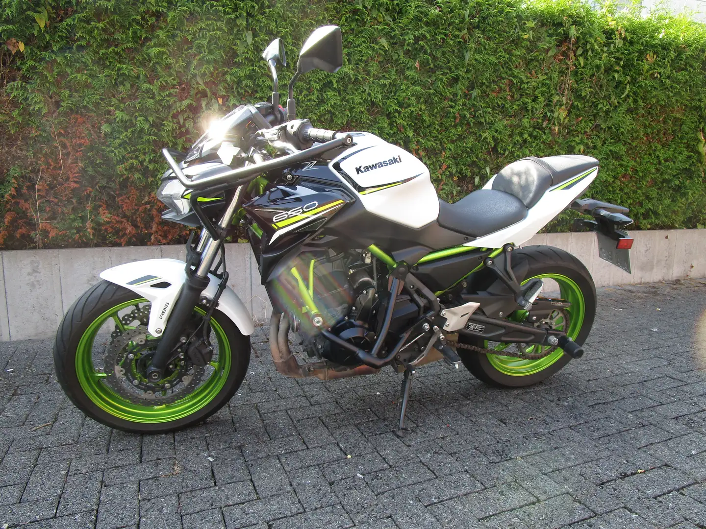 Kawasaki Z 650 Alb - 1