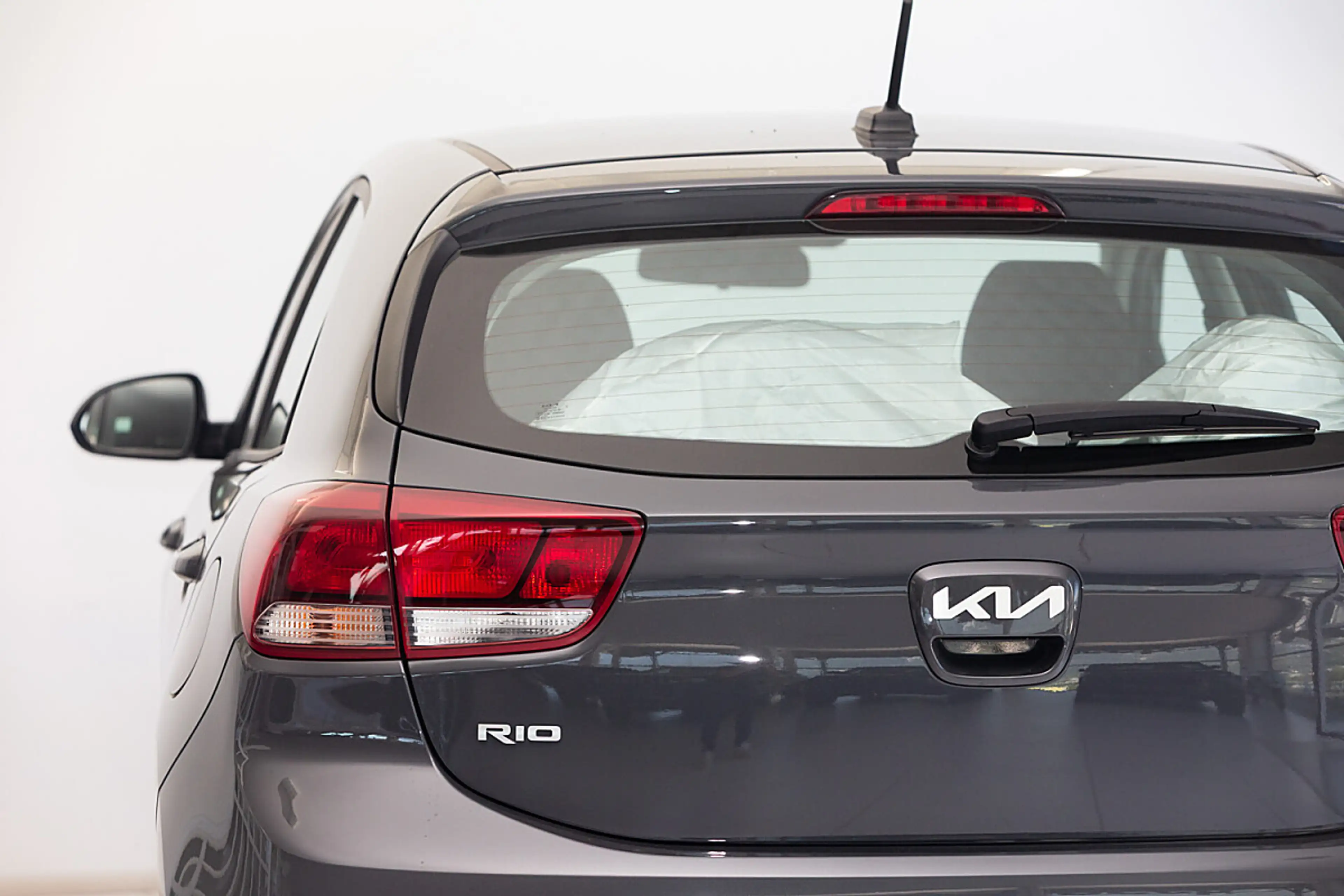 Kia Rio 1,2 DPI Titan ISG — photo 3