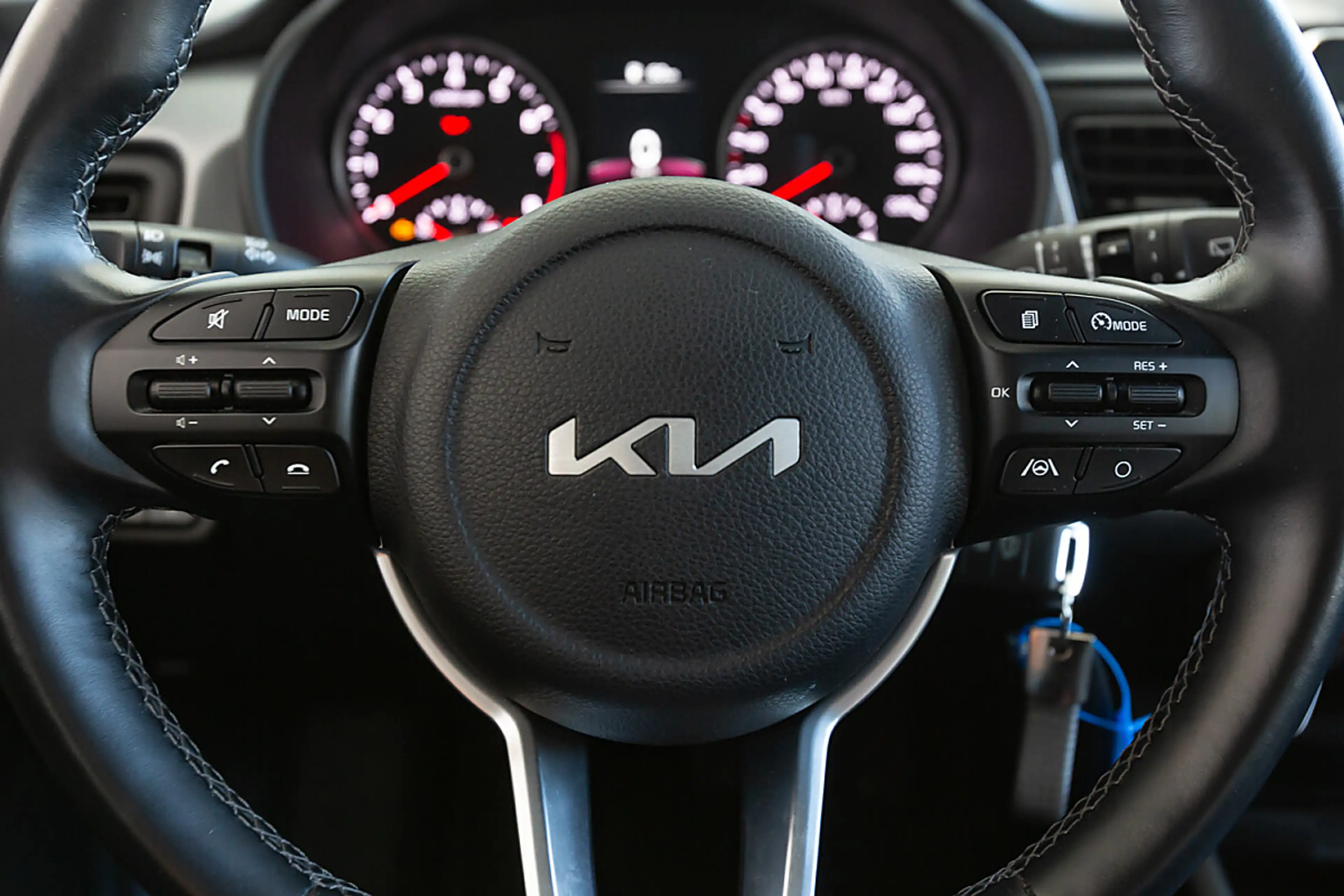 Kia Rio 1,2 DPI Titan ISG — photo 6