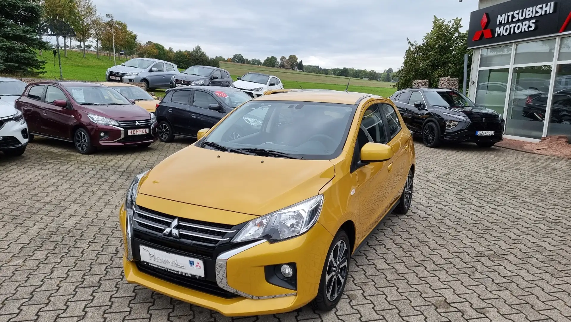 Mitsubishi Space Star Select+ 1.2 MIVEC ClearTec R-Kamera Gelb - 1