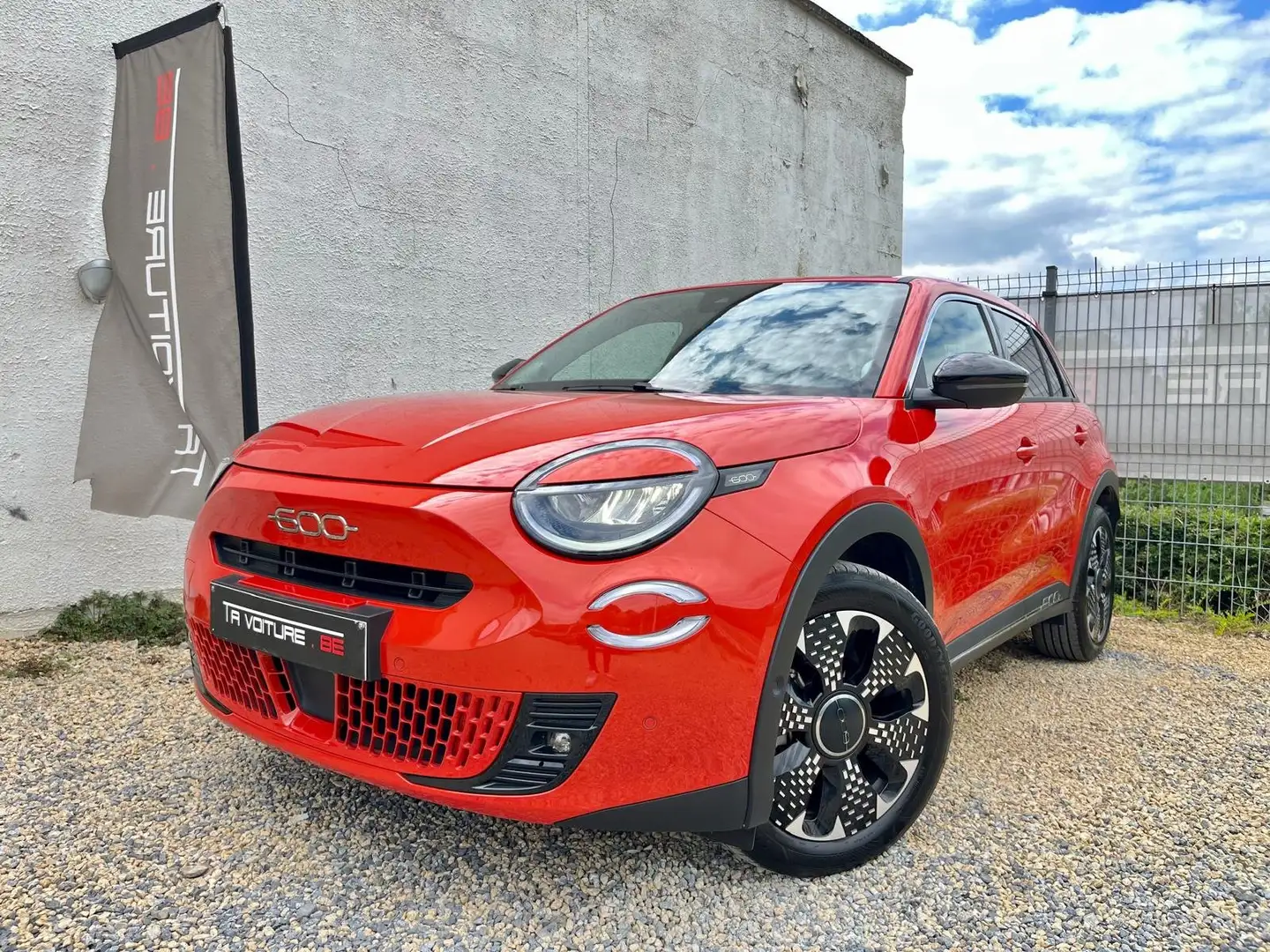 Fiat 600 e-600 54 kWh La Prima LED/CUIR/NAV/CARPLAY/CAM/ACC Oranje - 2