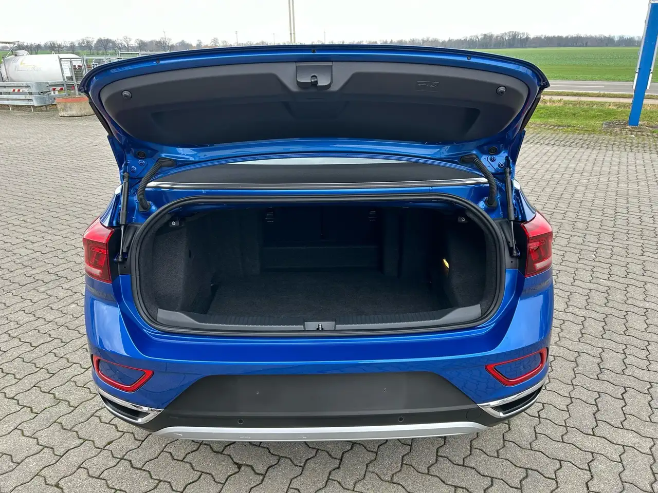 Volkswagen T-Roc Style Cabriolet 1.5 TSI / Windschott 17