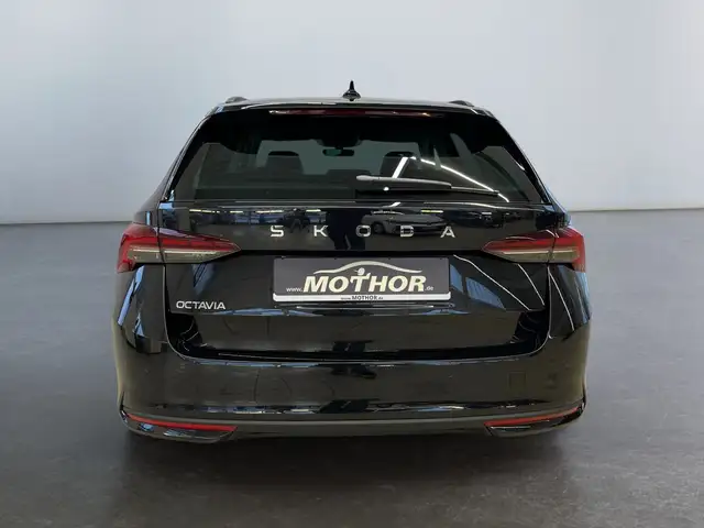 Skoda Octavia view 5