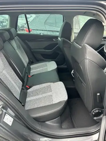 Skoda Octavia view 11