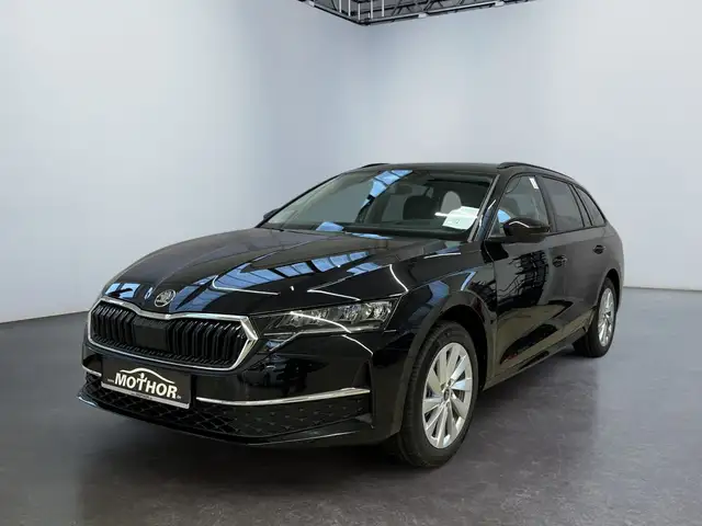 Skoda Octavia view 2