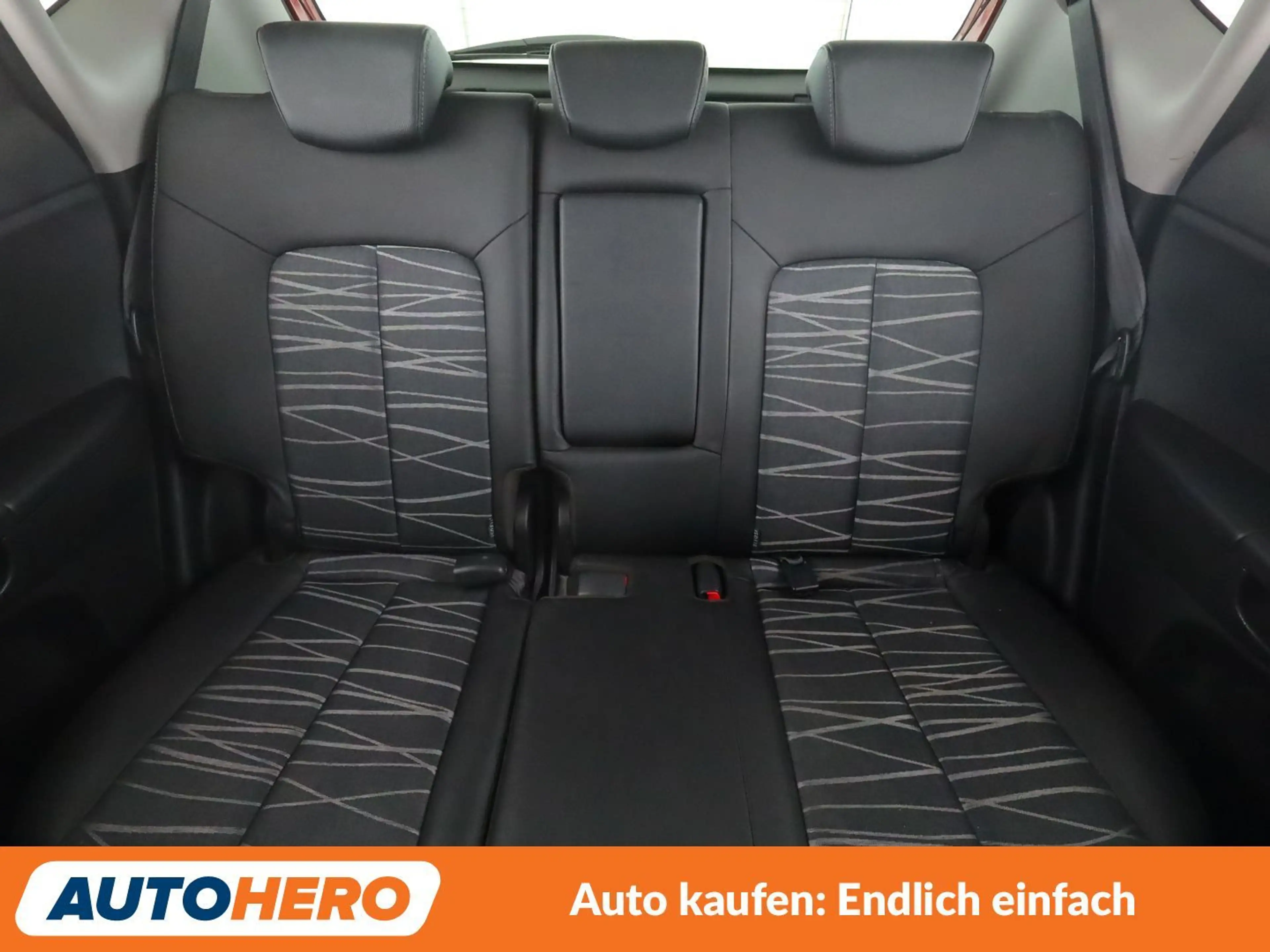 Kia Venga 1.6 Dream Team Aut*NAVI*CAM*PDC*SHZ*AHK* — photo 15