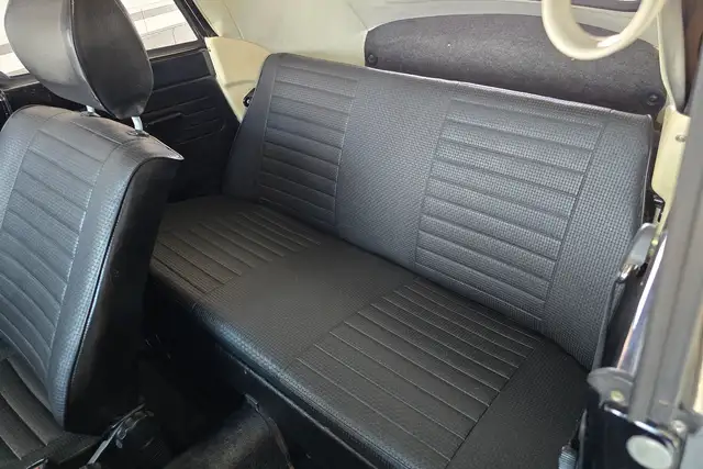 Volkswagen Maggiolino view 15