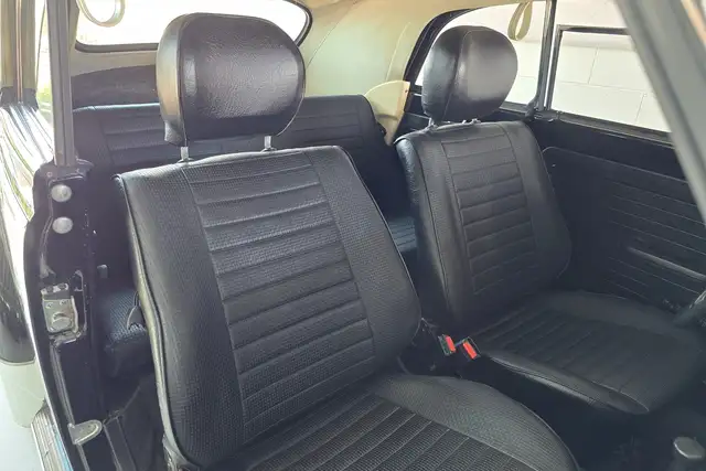 Volkswagen Maggiolino view 9