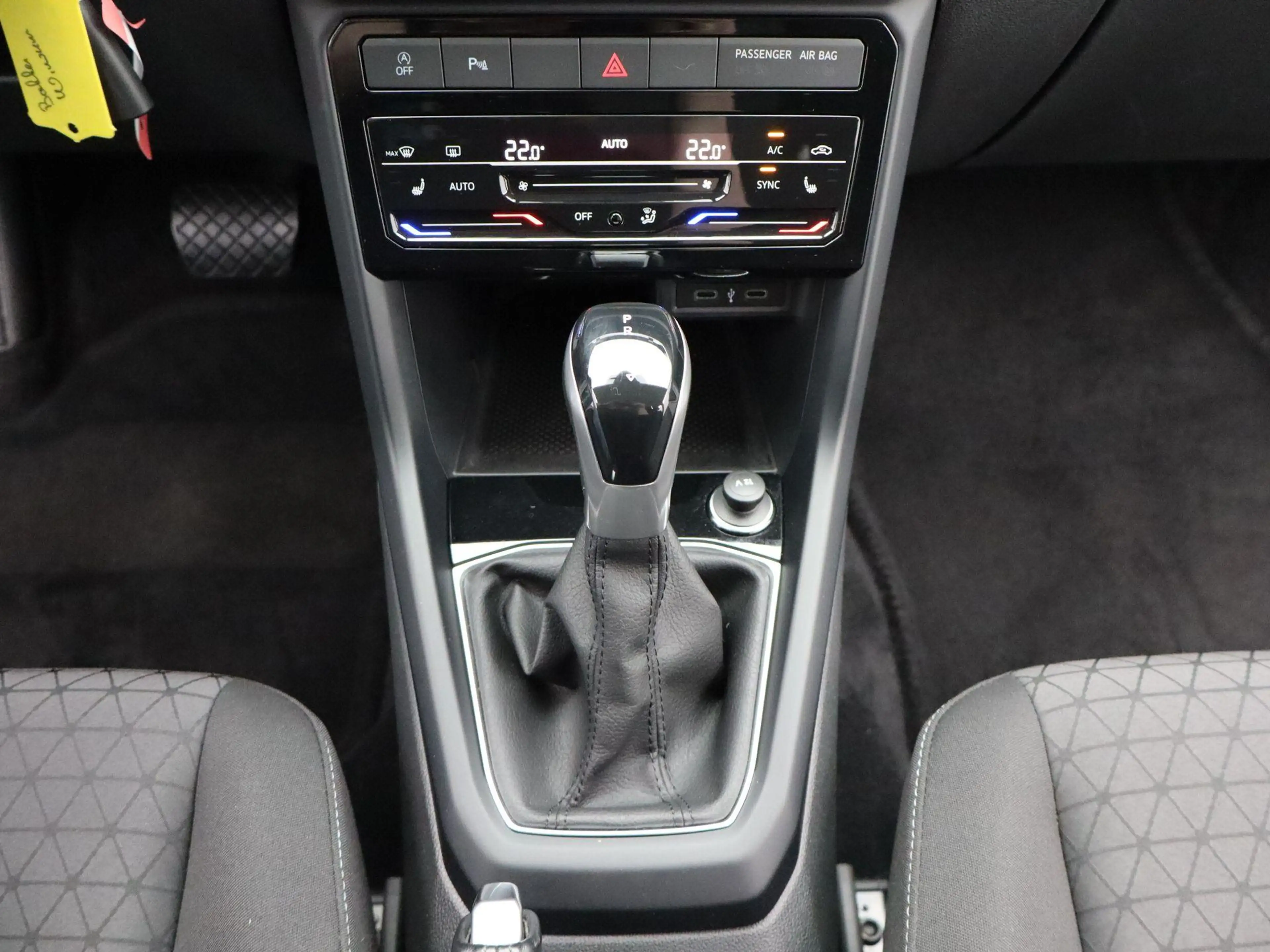 Volkswagen T-Cross 1.0 TSI Life | Automaat | Achteruitrijcamera | Ada — photo 12