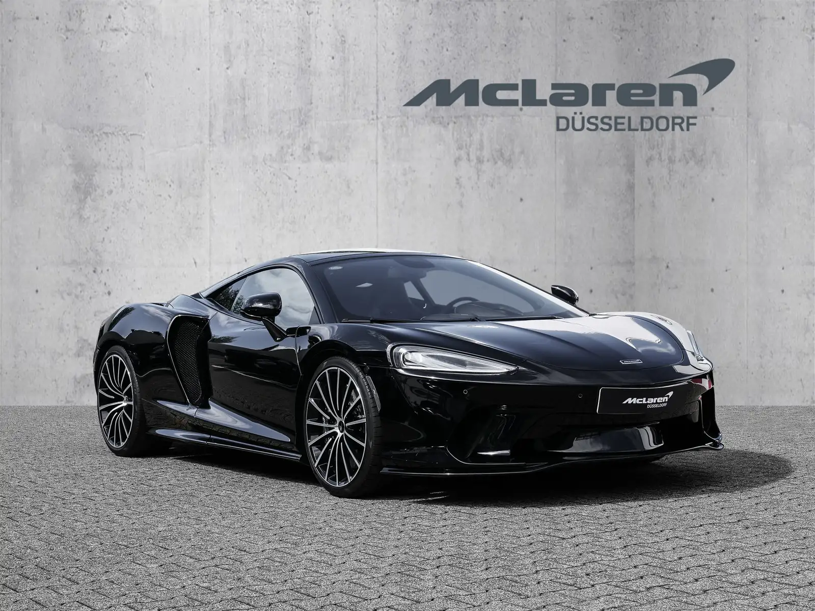 McLaren Abyss Black, Premium&Practicality Pack