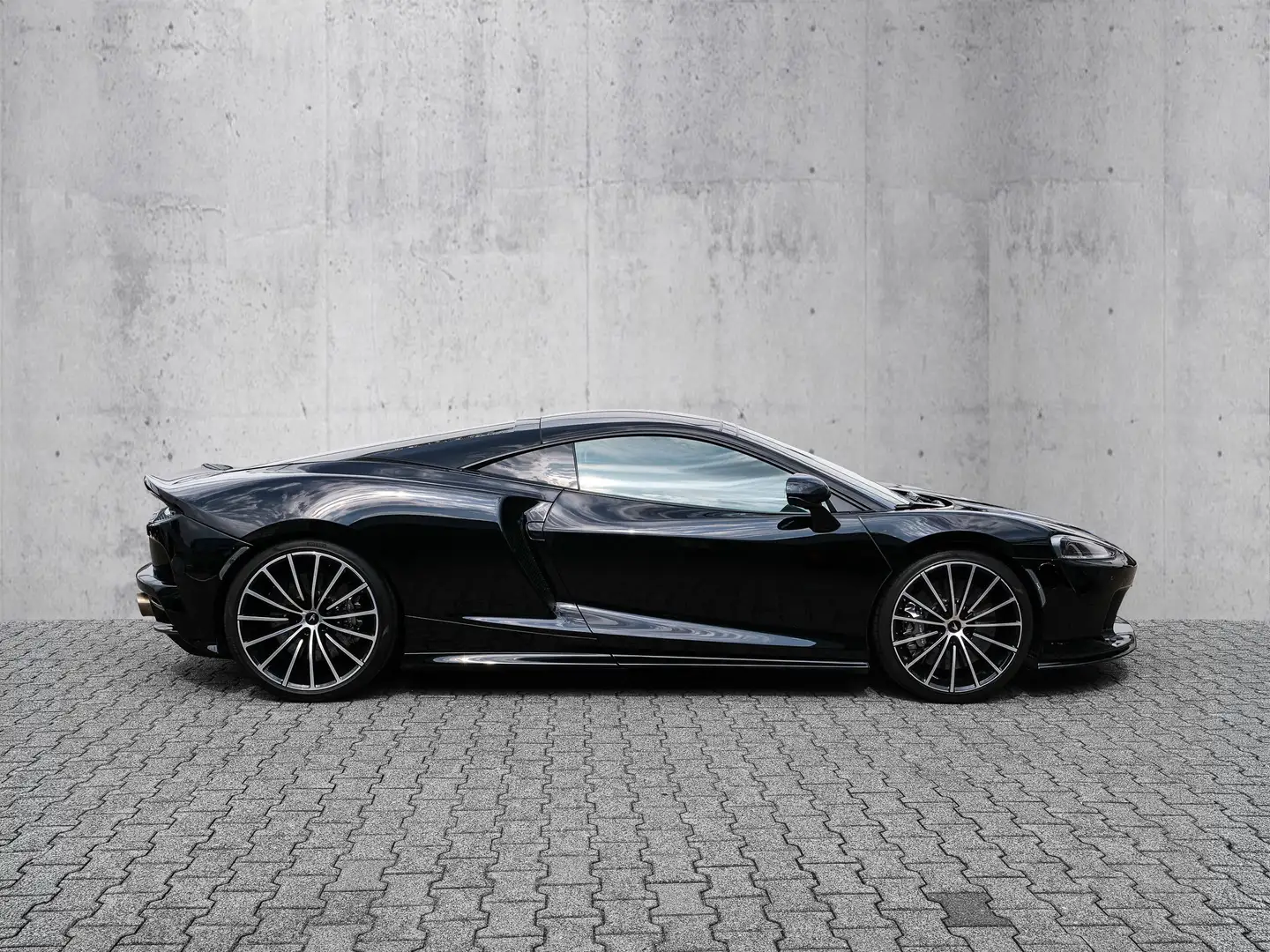 McLaren GT Abyss Black, Premium&Practicality Pack Schwarz - 2