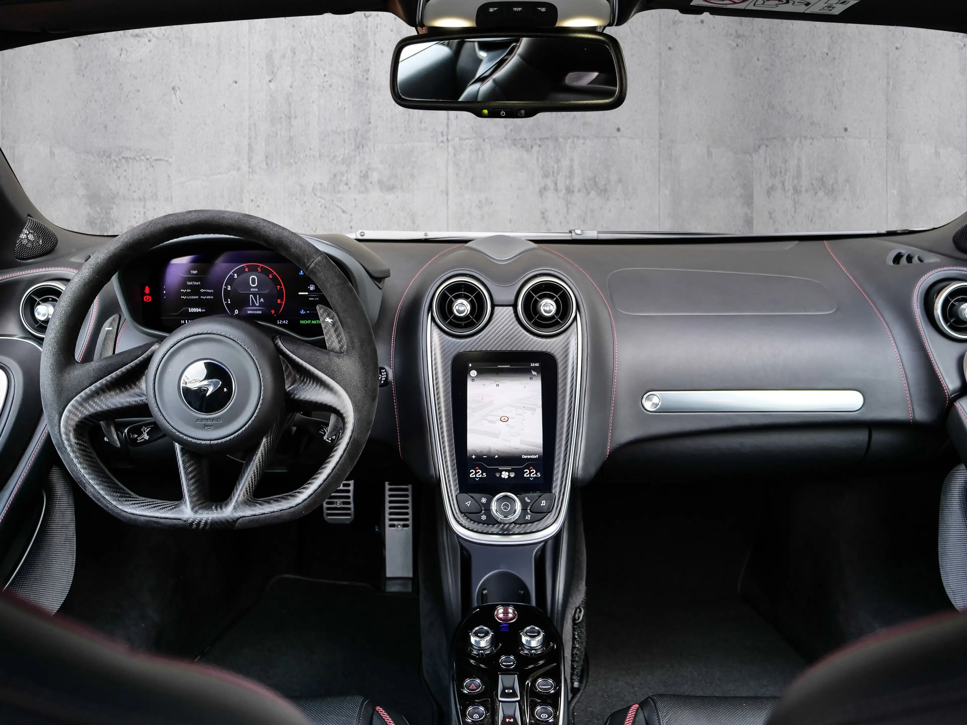 McLaren GT Abyss Black, Premium&Practicality Pack — photo 7