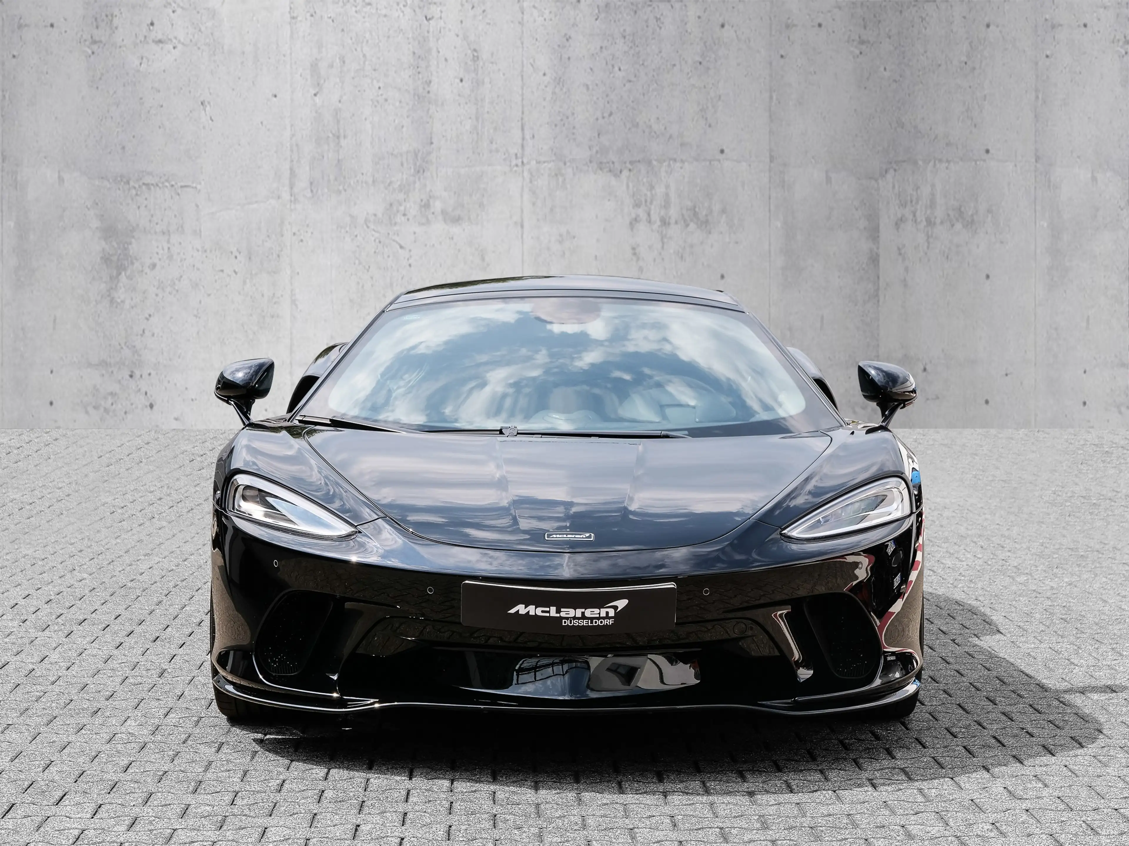 McLaren GT Abyss Black, Premium&Practicality Pack — photo 5