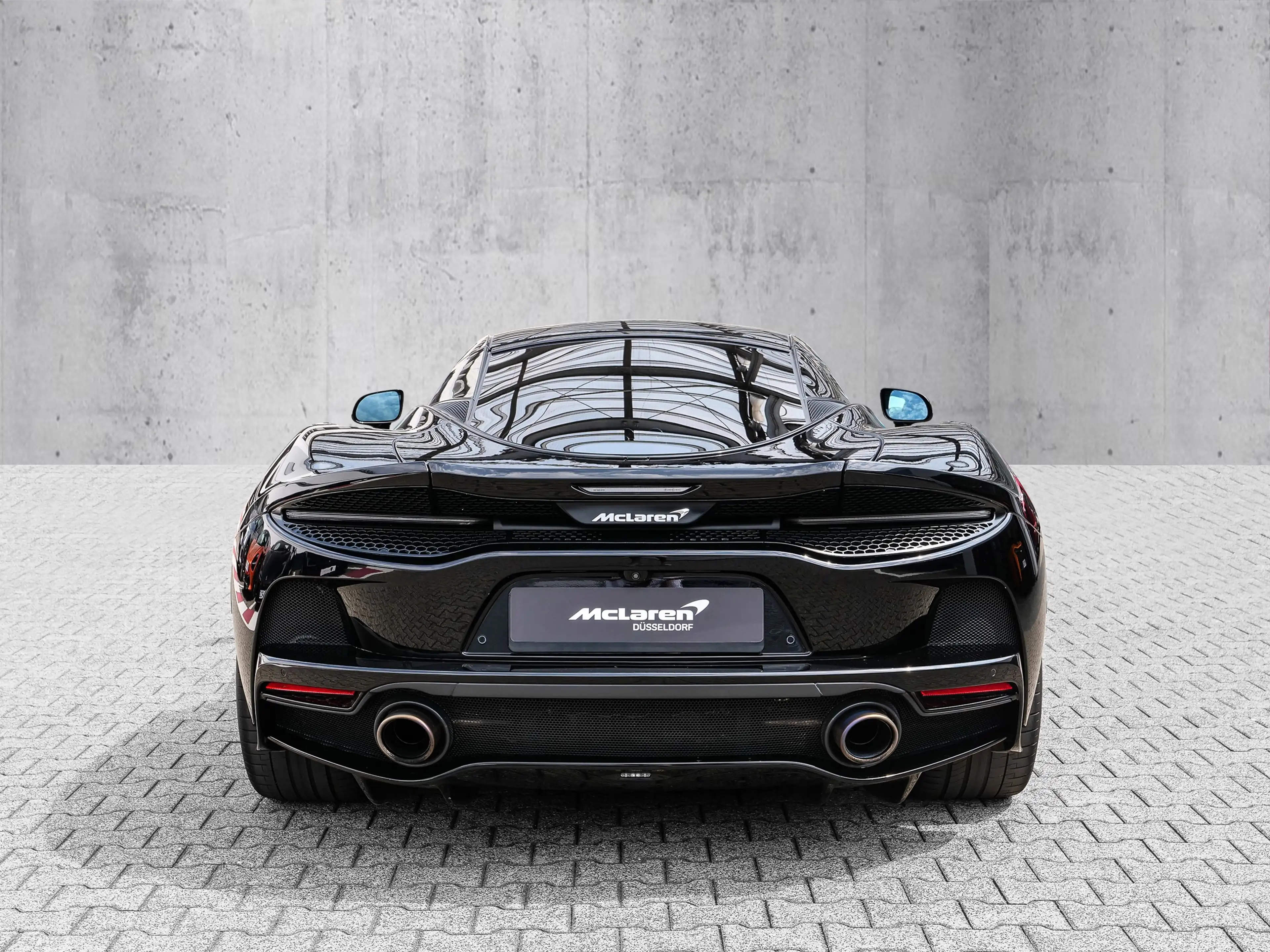 McLaren GT Abyss Black, Premium&Practicality Pack — photo 4