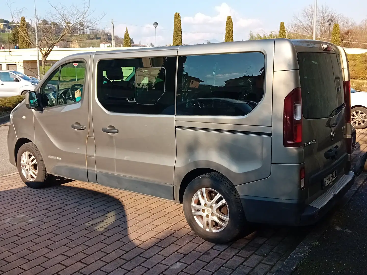 Renault Trafic 1600 dci 145 Oro - 1