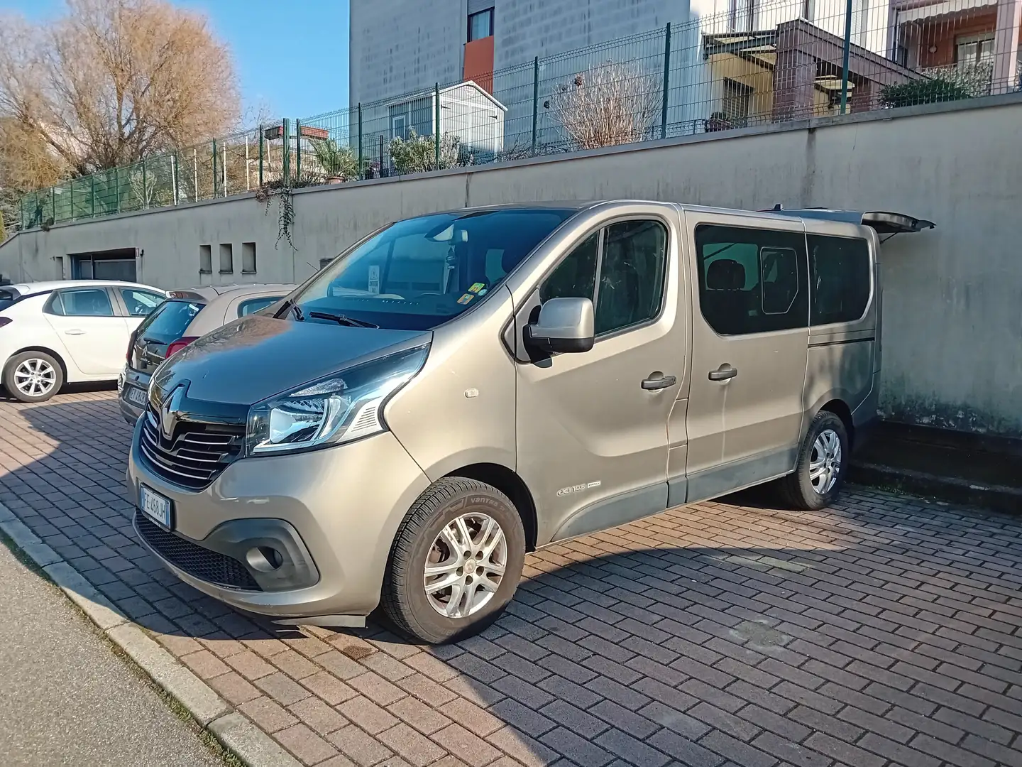 Renault Trafic 1600 dci 145 Oro - 2