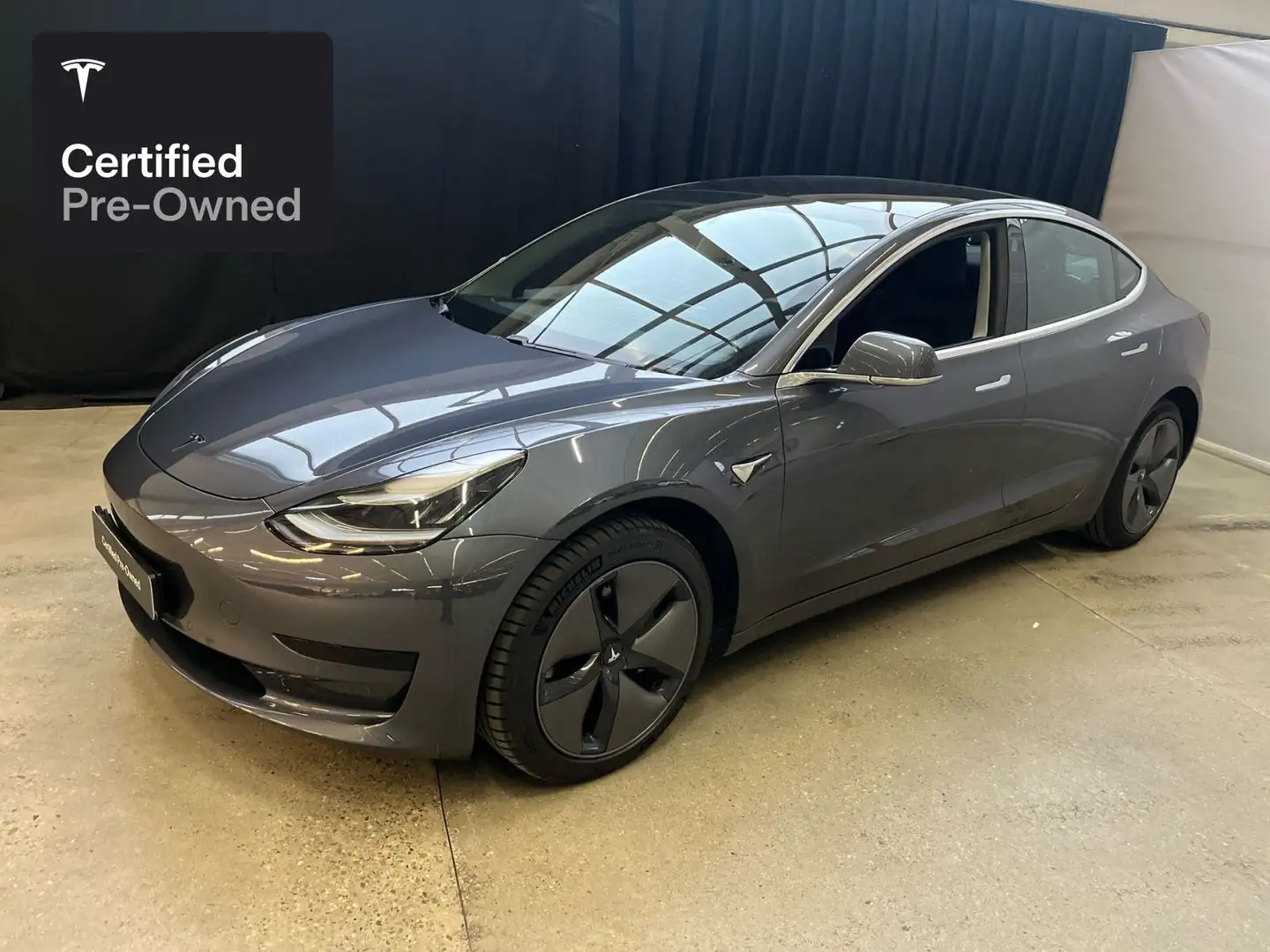 Tesla Model 3 Rear-Wheel Drive “Certified Pre-Owned” Argent - 2