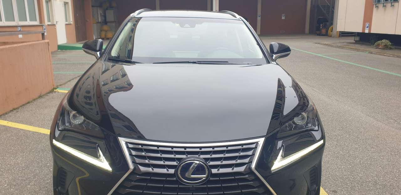 Lexus NX 300h Hybrid 4WD Executive