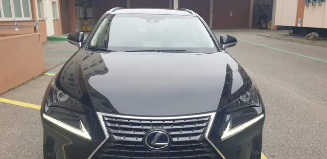 Lexus NX 300h Hybrid 4WD Executive