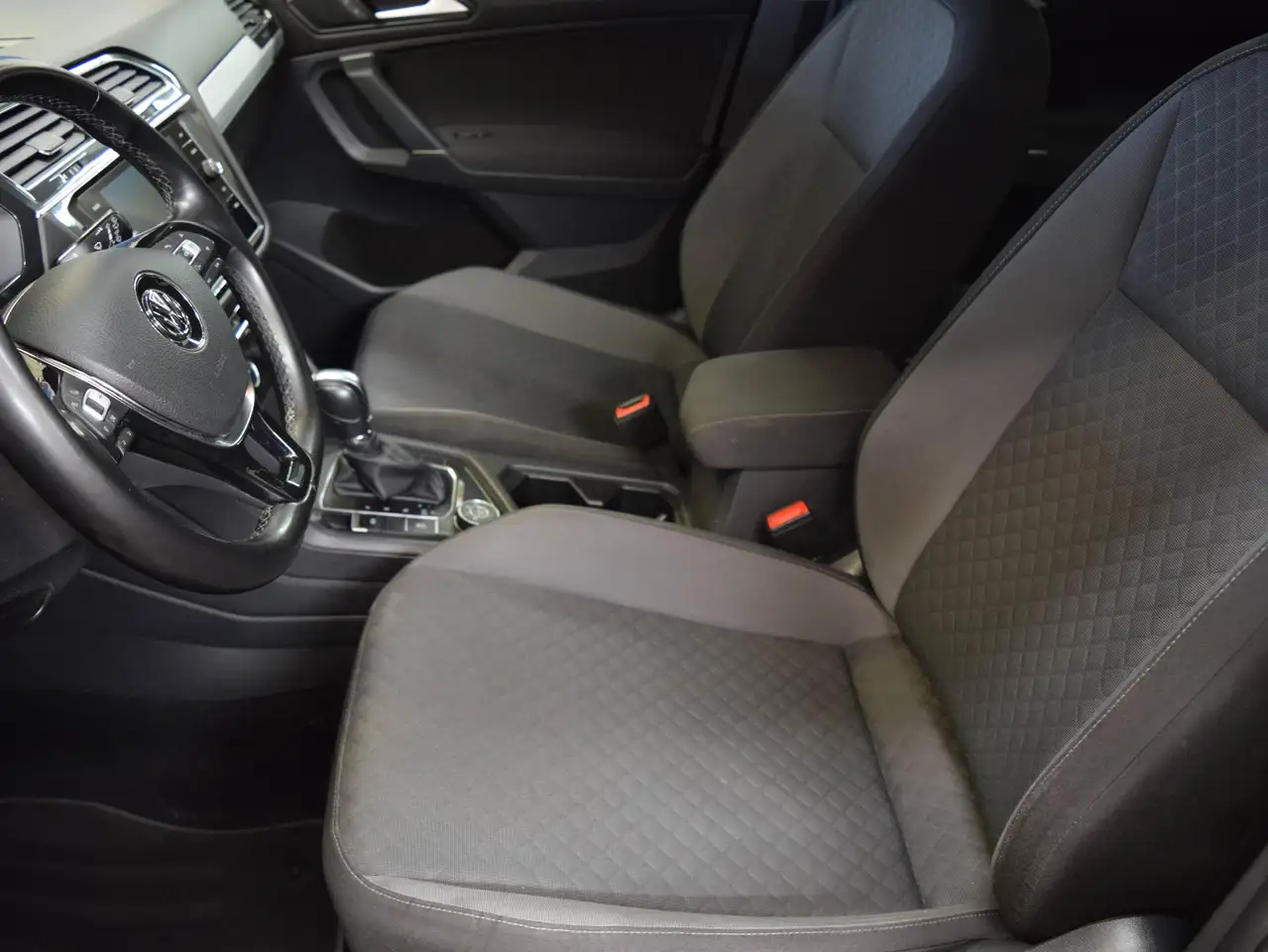 Volkswagen Tiguan снимка Volkswagen Tiguan