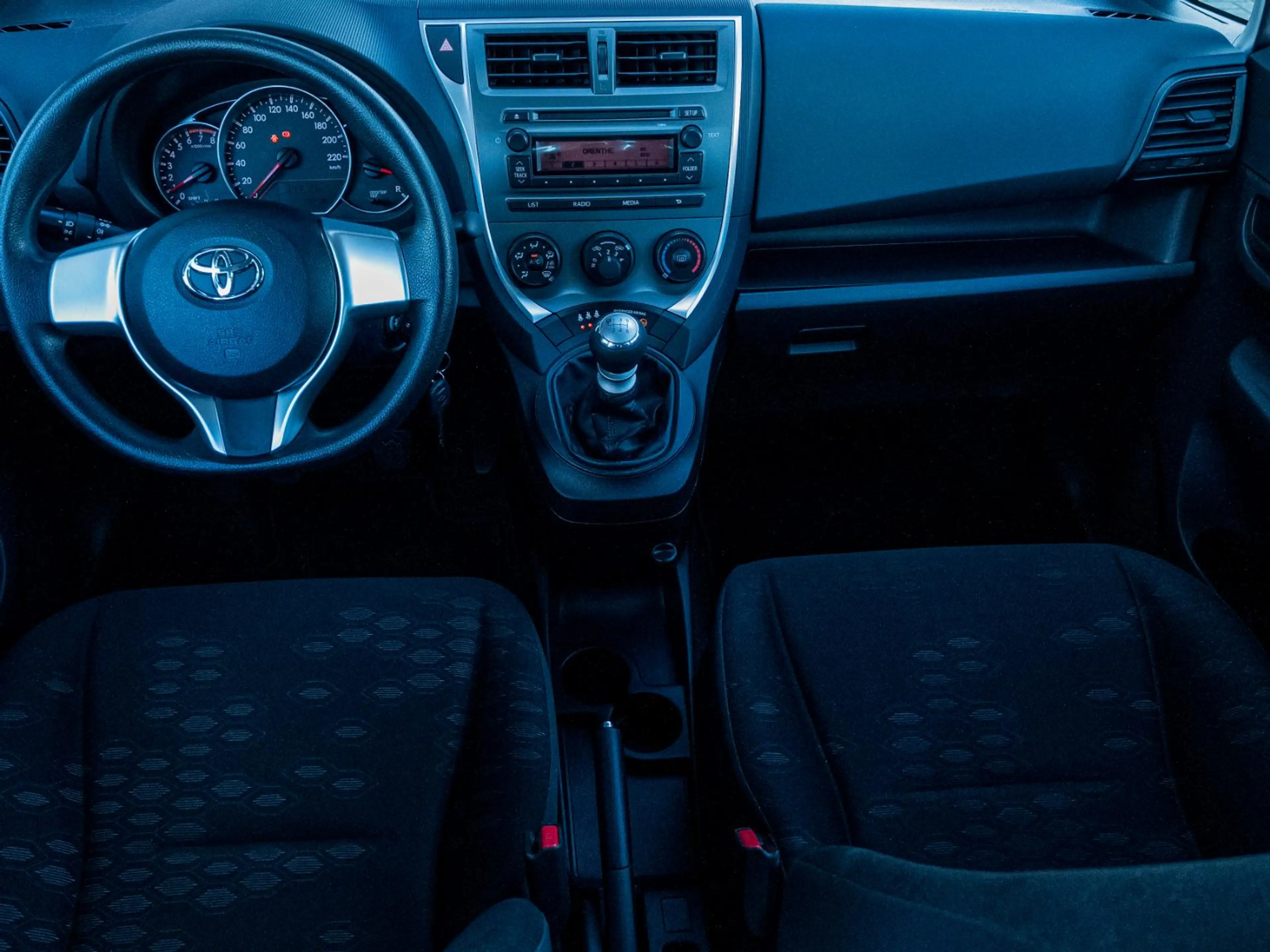 Toyota Verso-S 1.3 VVT-i Comfort Plus | Trekhaak | Airco | Cruise — photo 2