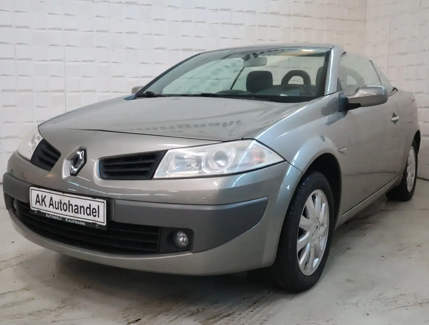 Renault Megane II Cabrio Dynamique Klimaaut. PDC 8-fach Beige - 1