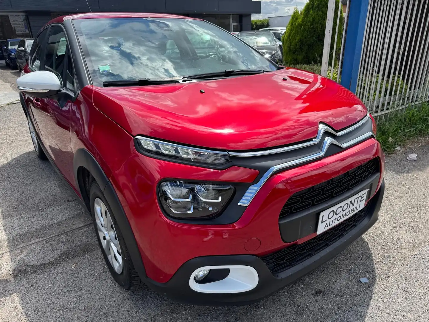 Citroen C3 1.2 puretech Shine Pack s Rosso - 1