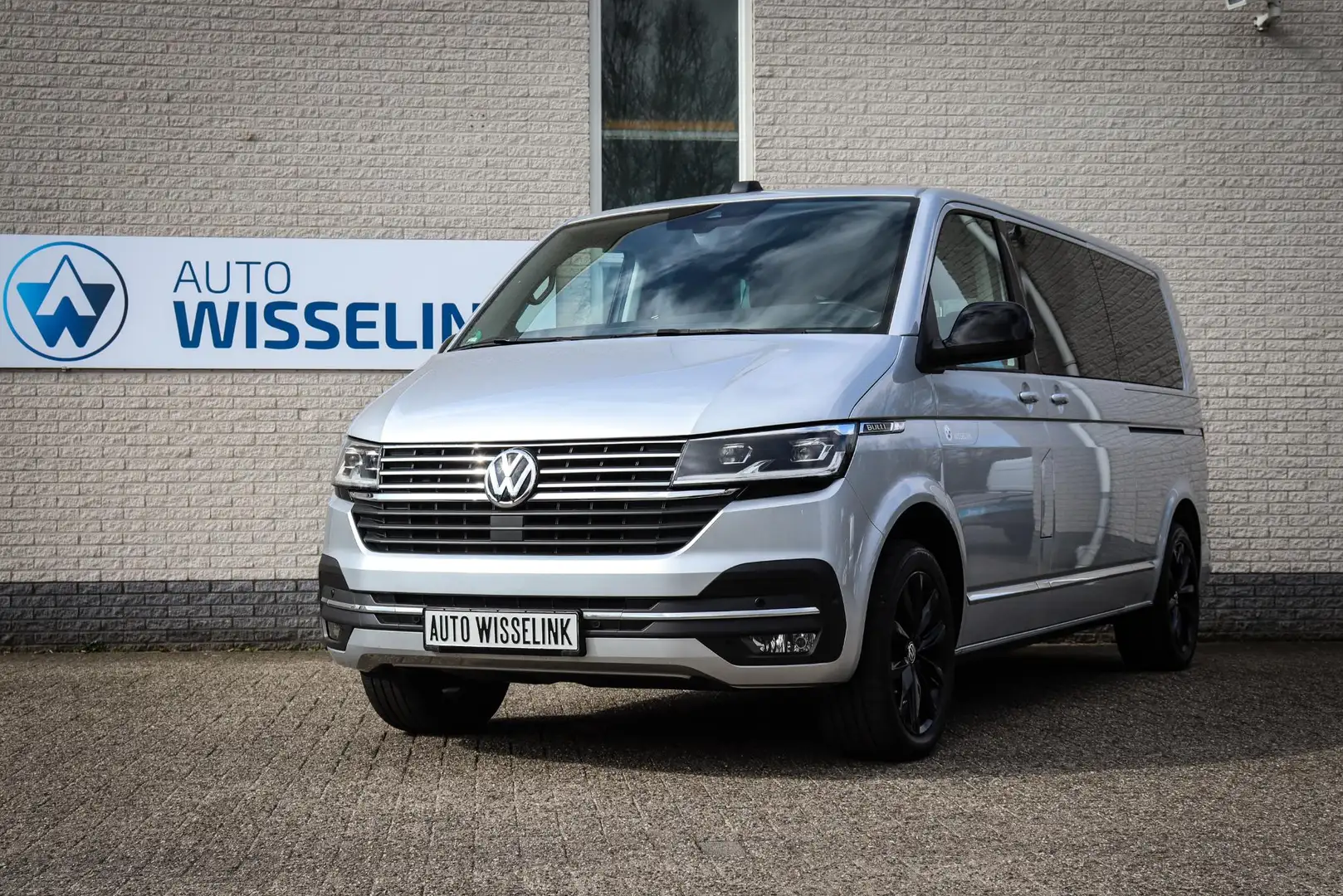 Volkswagen T6.1 Transporter 2.0 TDI L2H1 32 DC Highline 150KW Caravelle - 1
