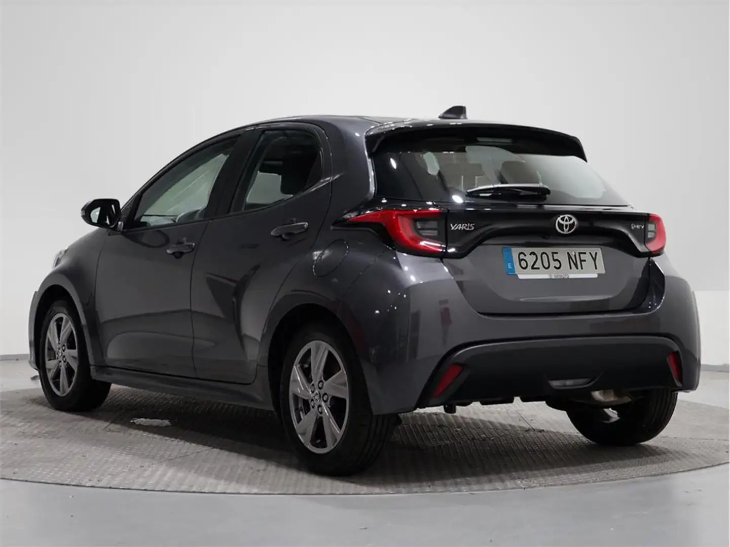 Toyota Yaris 120H 1.5 Active Plus - 2