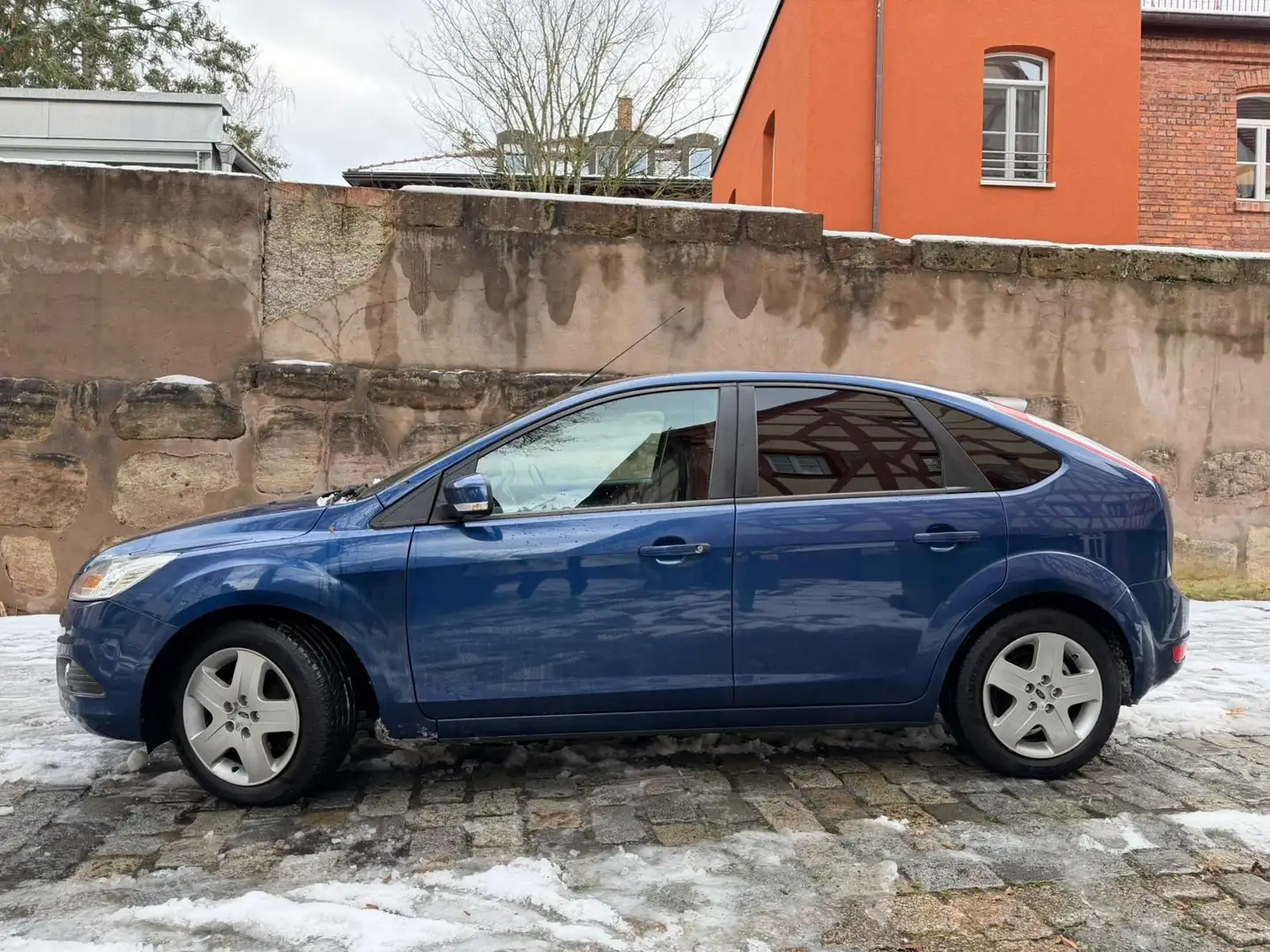 Ford Focus Lim. Style 1.6 TÜV NEU Blau - 2