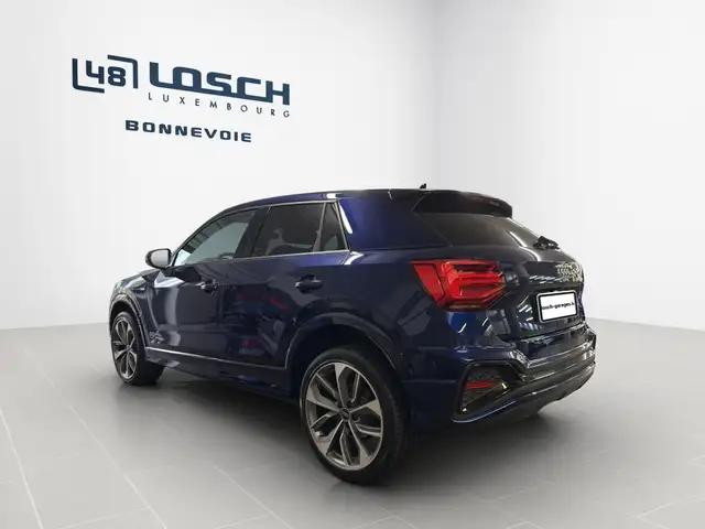 Audi Q2 view 4