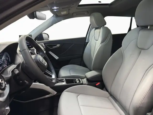 Audi Q2 view 8