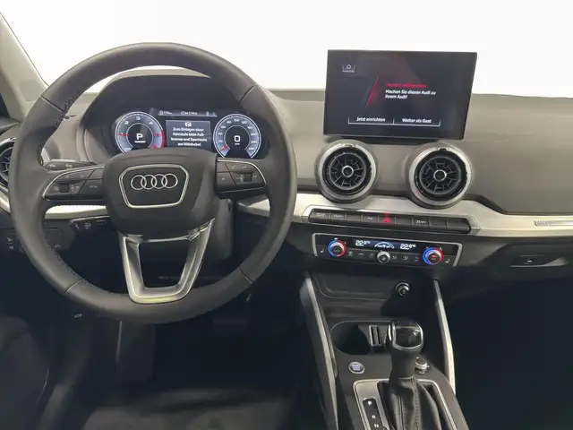 Audi Q2 view 9