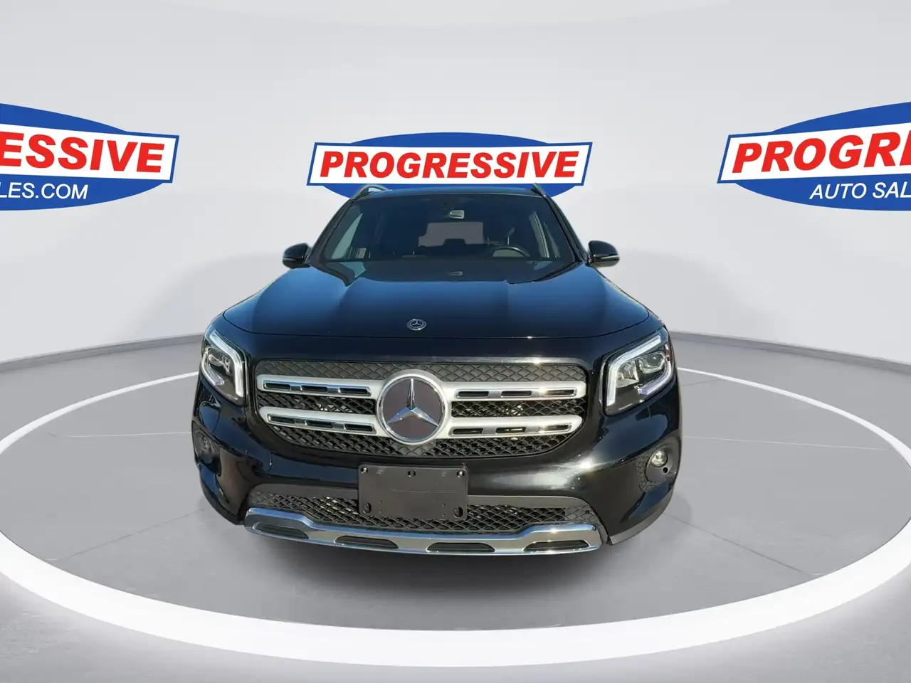 Mercedes-Benz GLB снимка Mercedes-Benz GLB