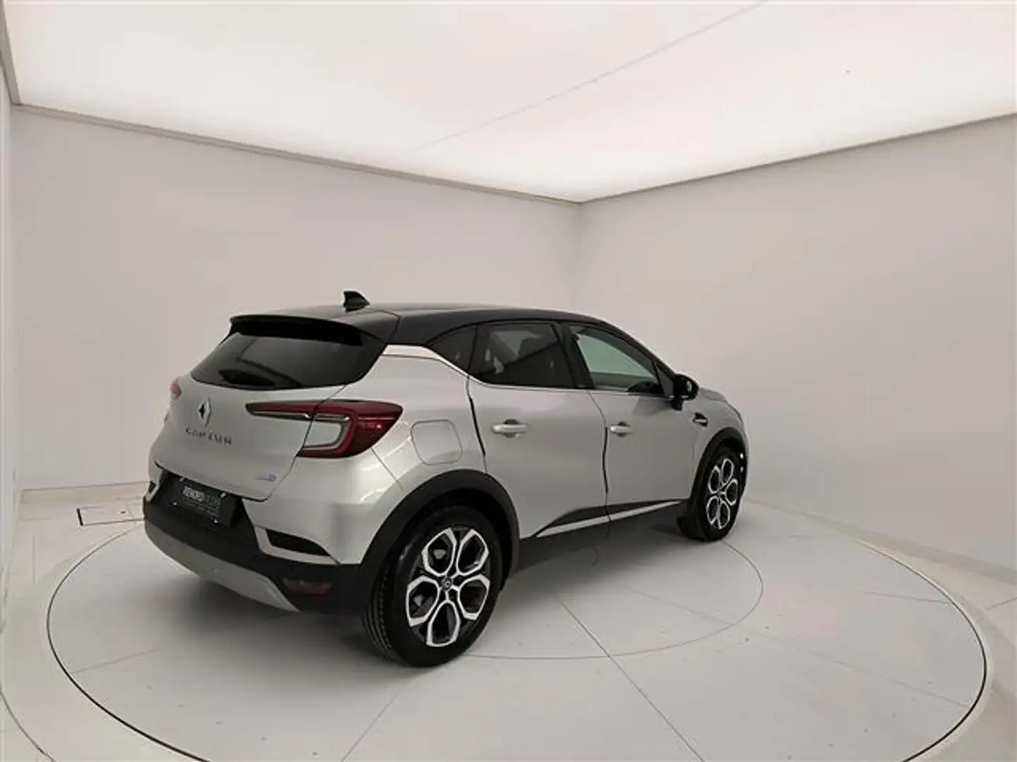 Renault Captur 1.6 E-Tech hybrid Intens 145cv auto Gris - 2