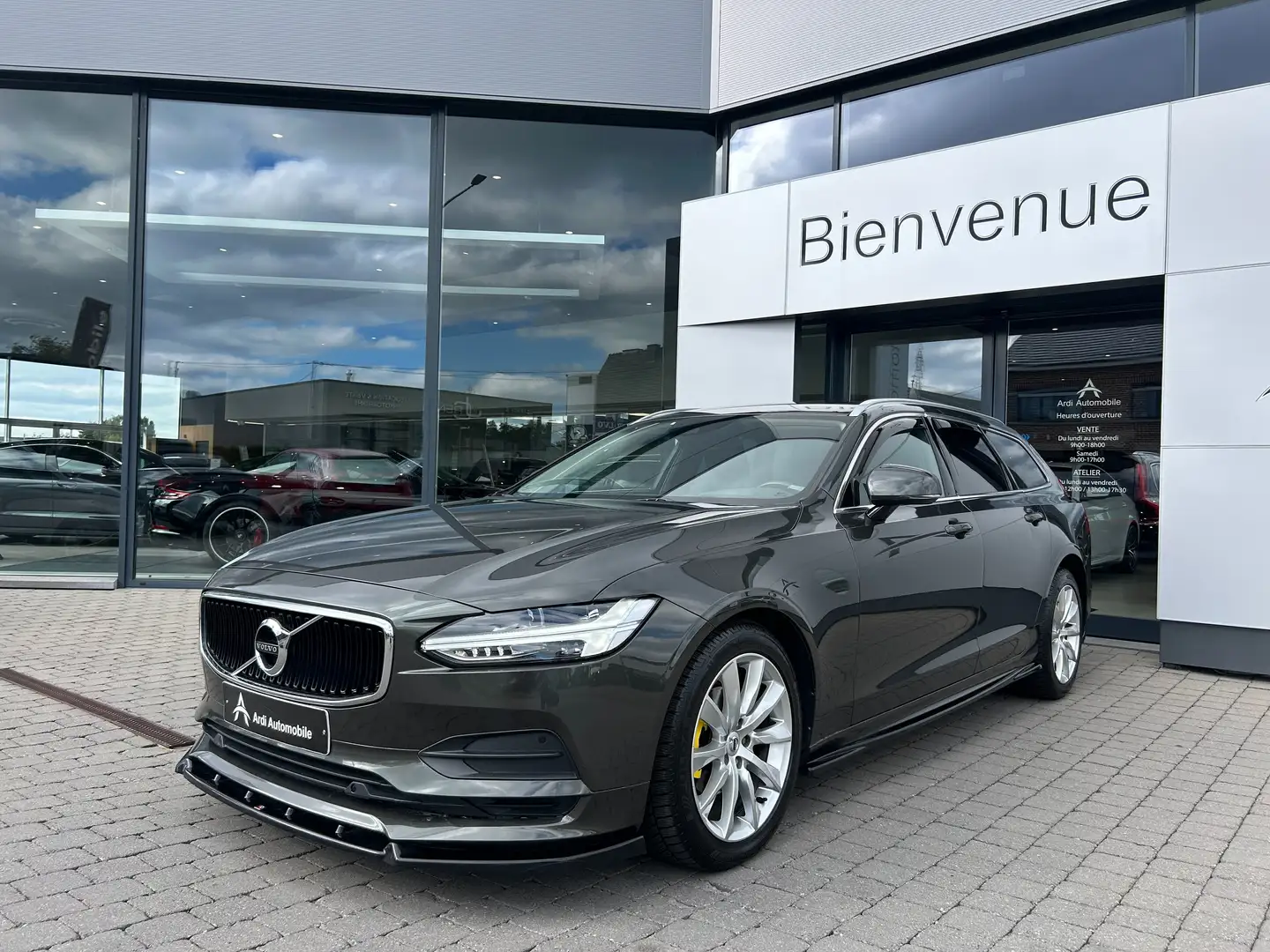 Volvo V90 2.0 D3 *GARANTIE*CARPLAY*KIT MAXTON*SIEGES CHAUFF* Gris - 1