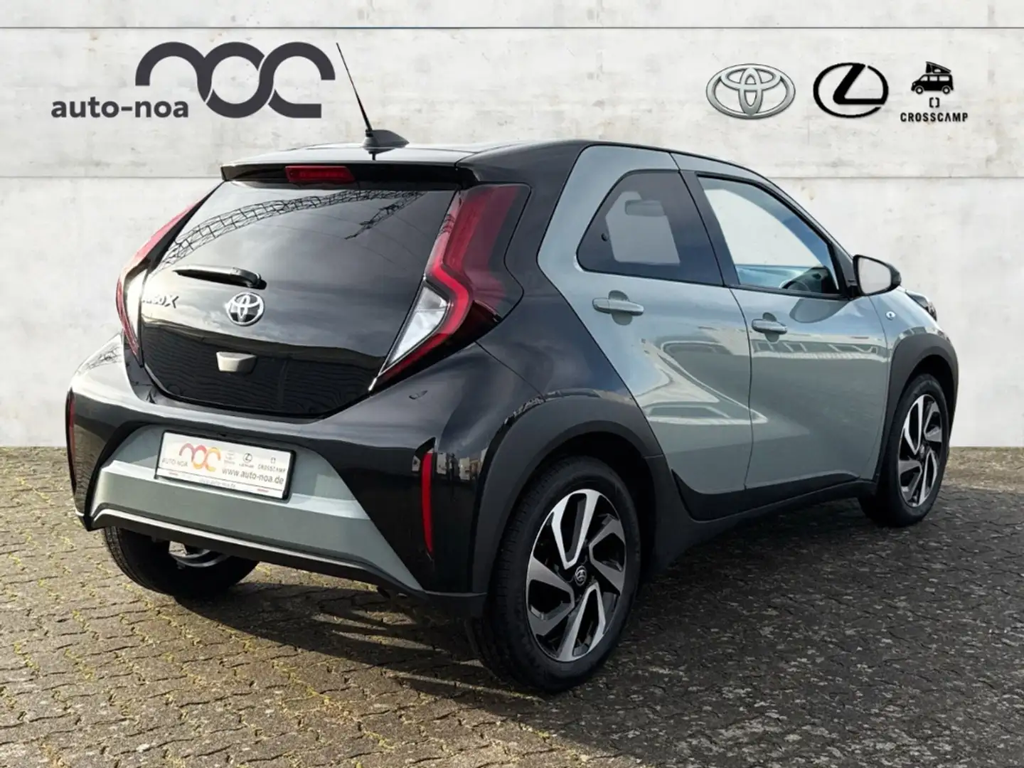Toyota Aygo X Teamplayer Apple CarPlay Android Auto Musikstreami Grün - 2