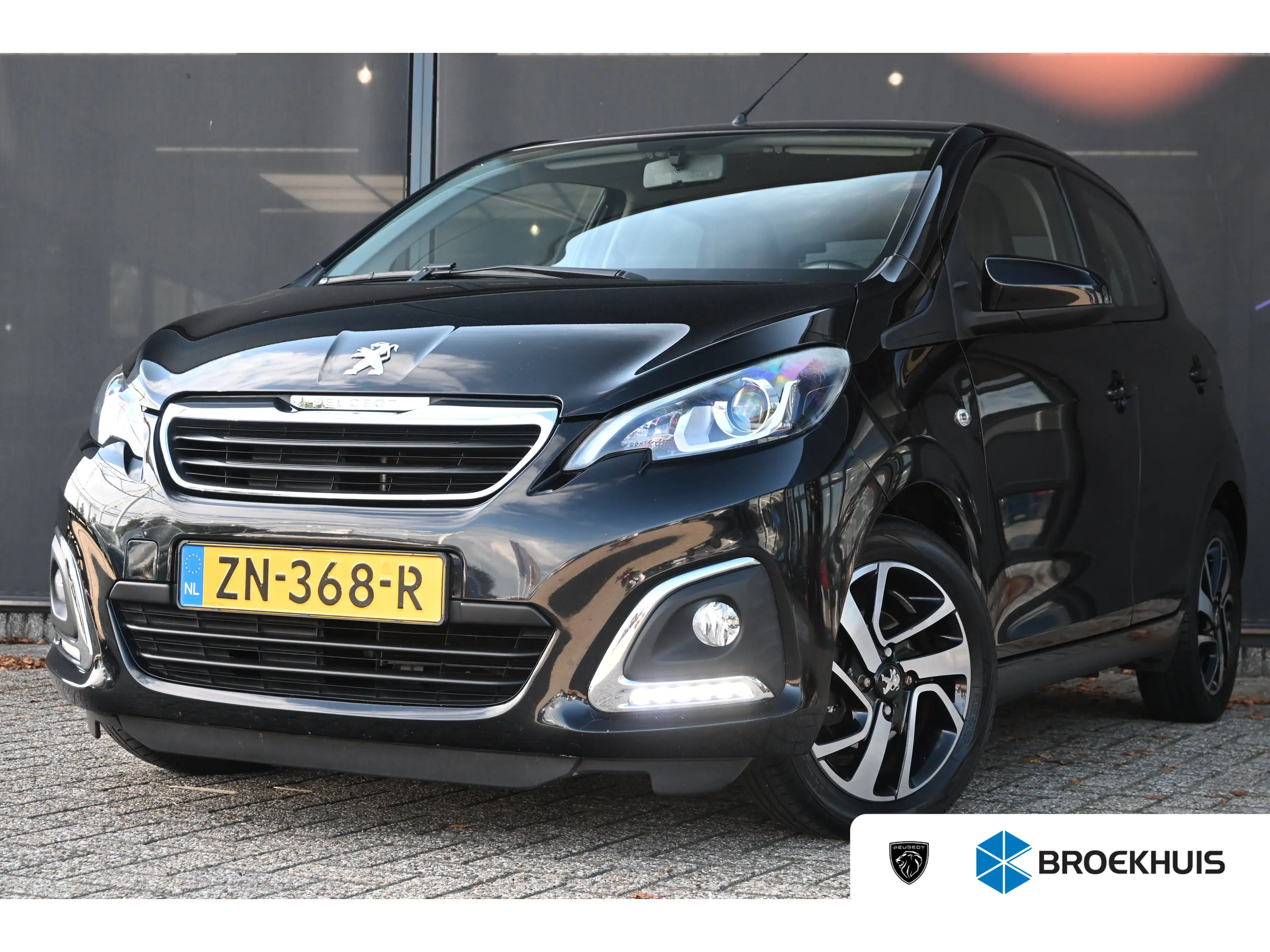 Peugeot 108 1.0 e-VTi Blue Lease Executive | Navi by app | Air