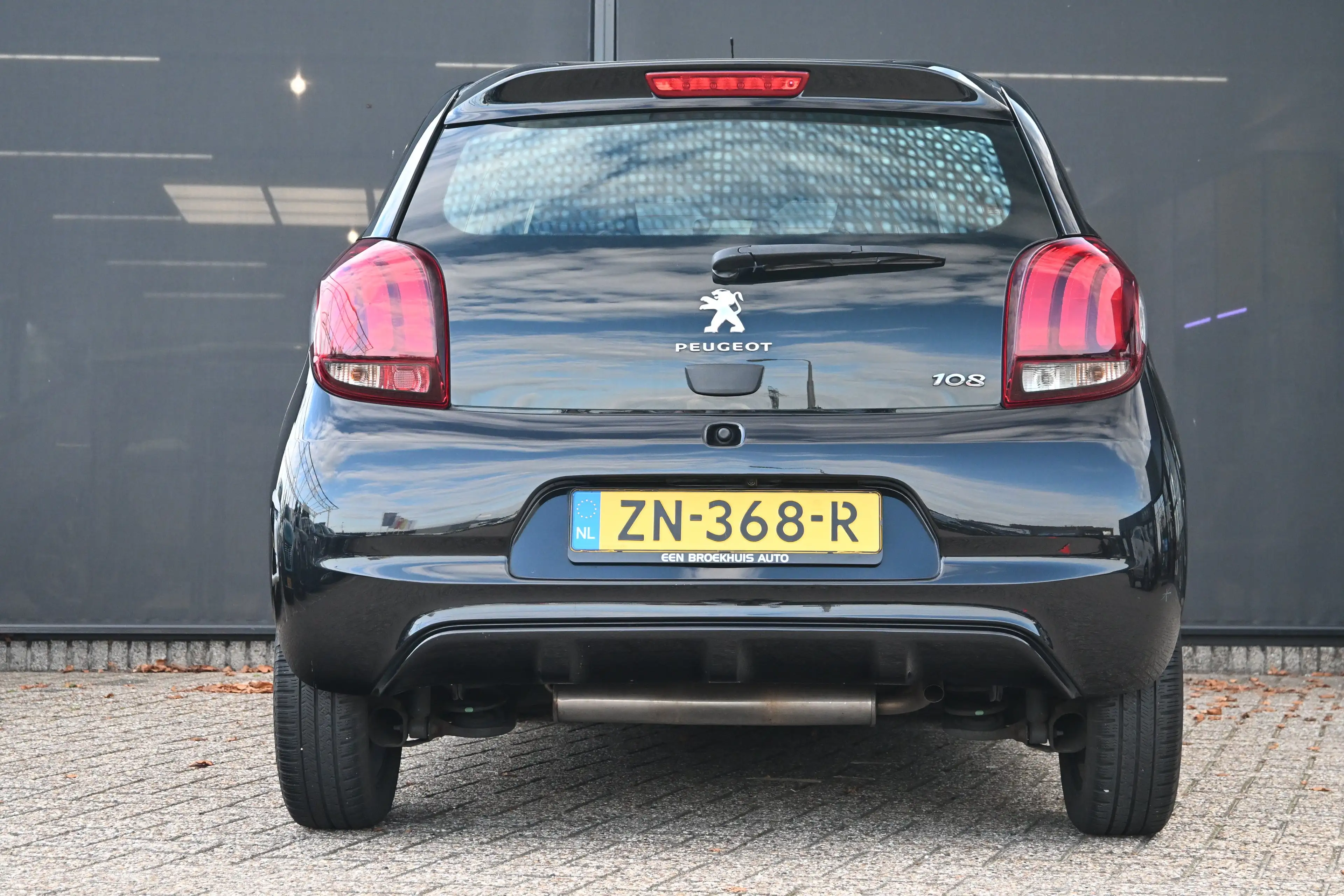 Peugeot 108 1.0 e-VTi Blue Lease Executive | Navi by app | Air — photo 5