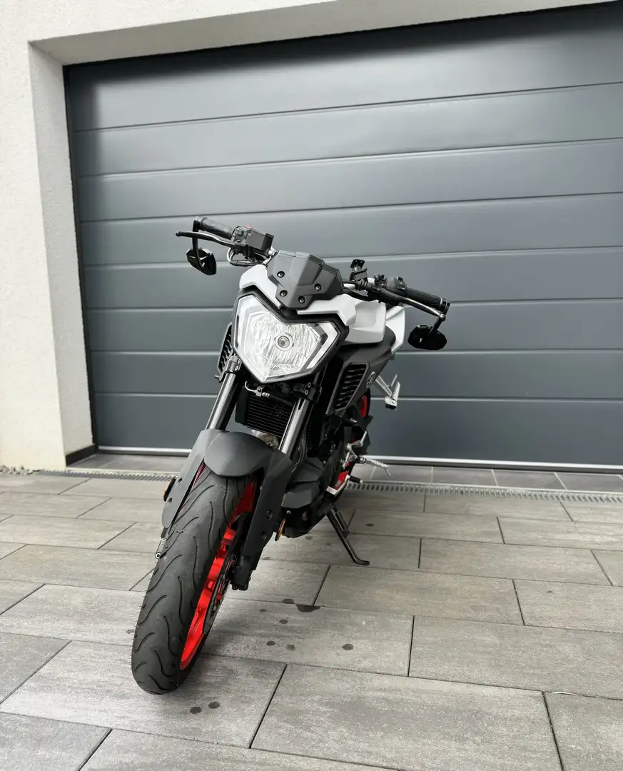 Yamaha MT-125 Noir - 1