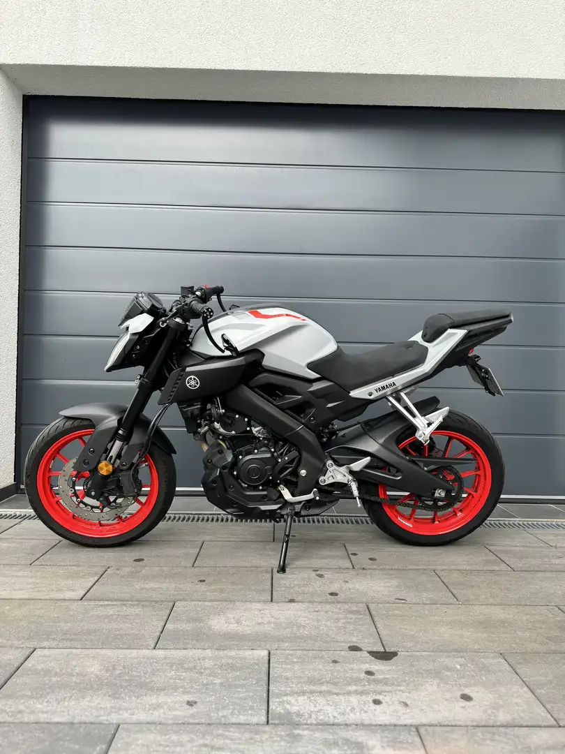 Yamaha MT-125 Noir - 2