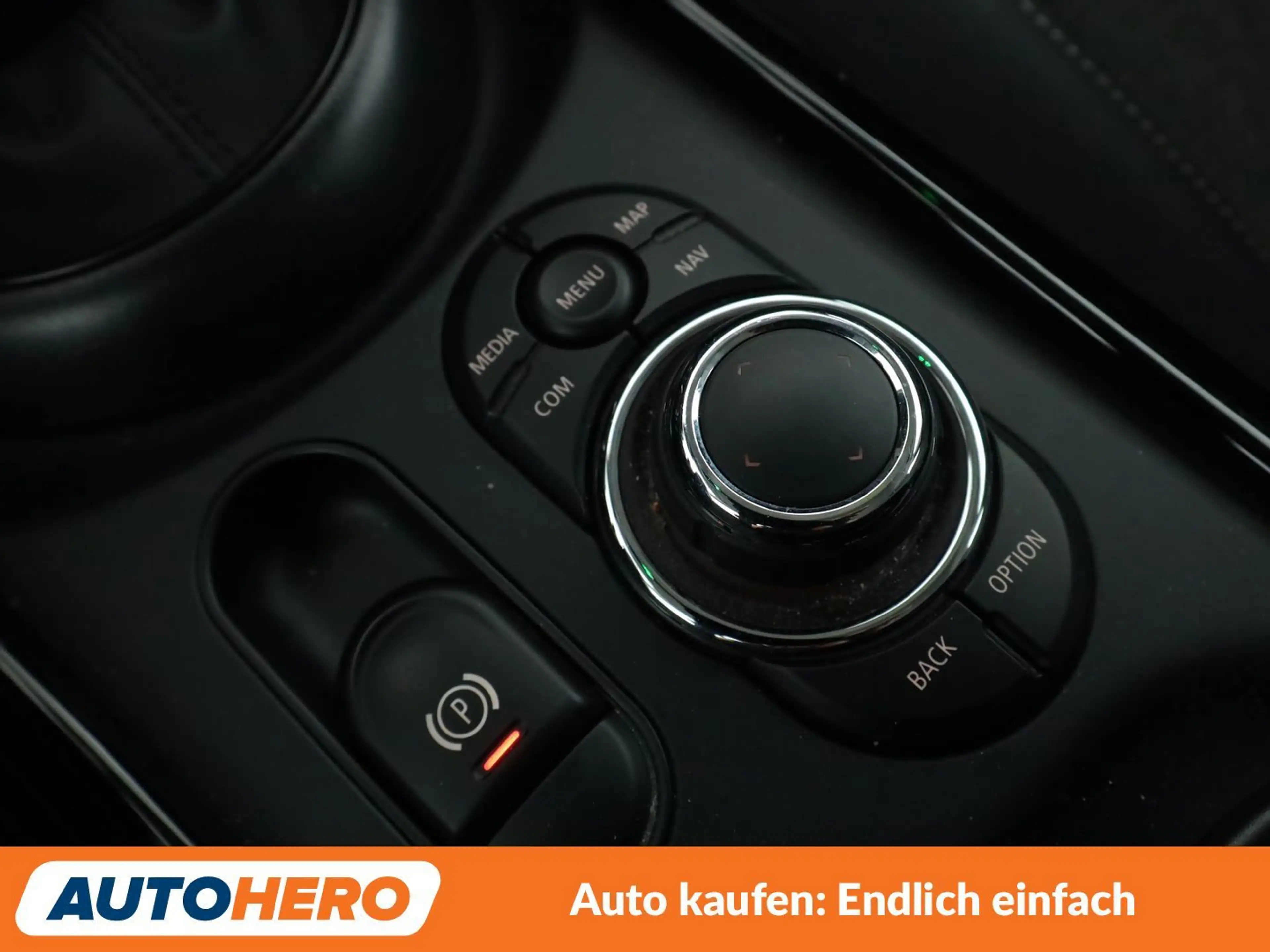 MINI Cooper Clubman Cooper Classic Trim Aut.*NAVI*LED*TEMPO*CAM*PDC* — photo 27
