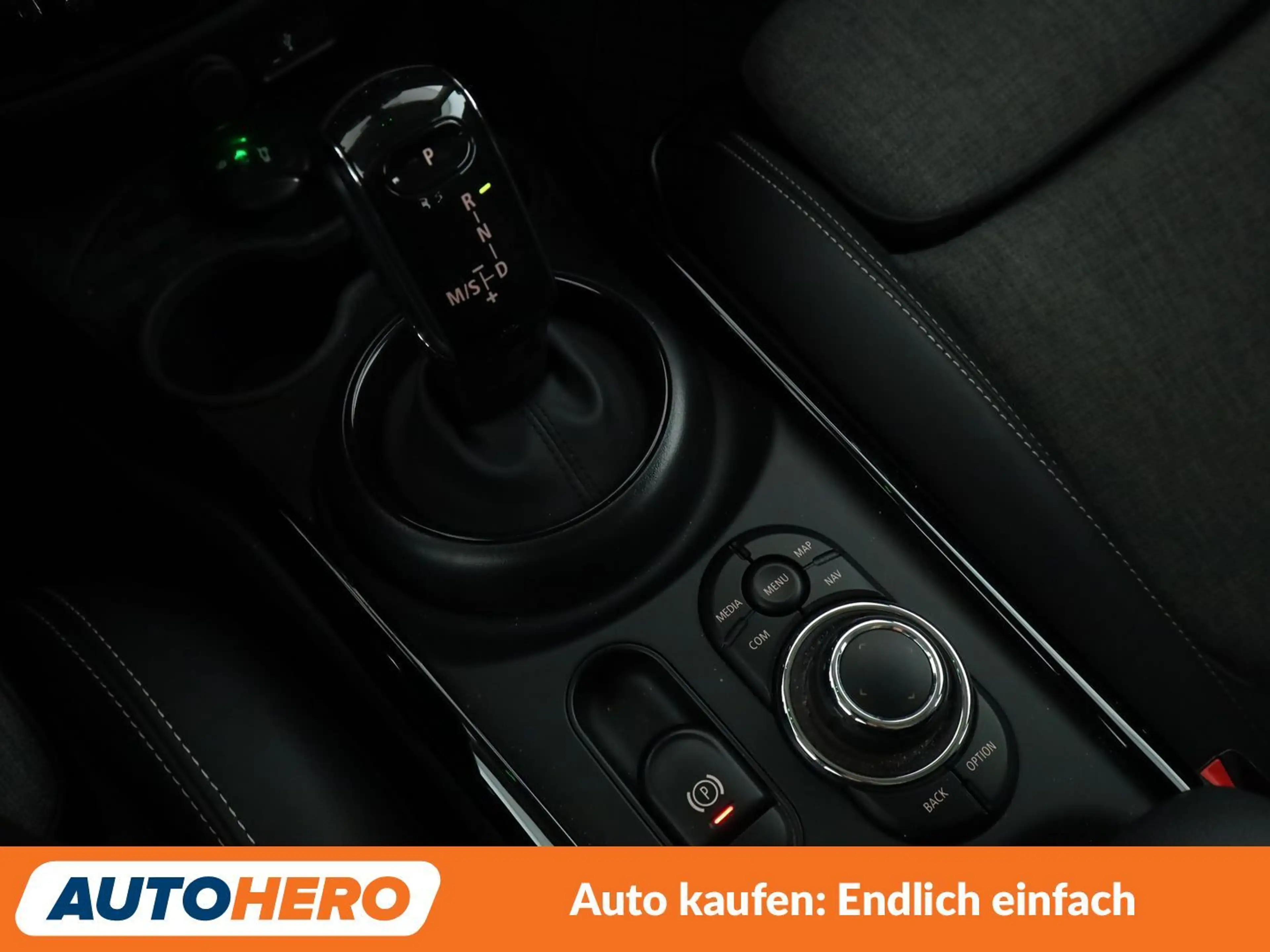 MINI Cooper Clubman Cooper Classic Trim Aut.*NAVI*LED*TEMPO*CAM*PDC* — photo 26
